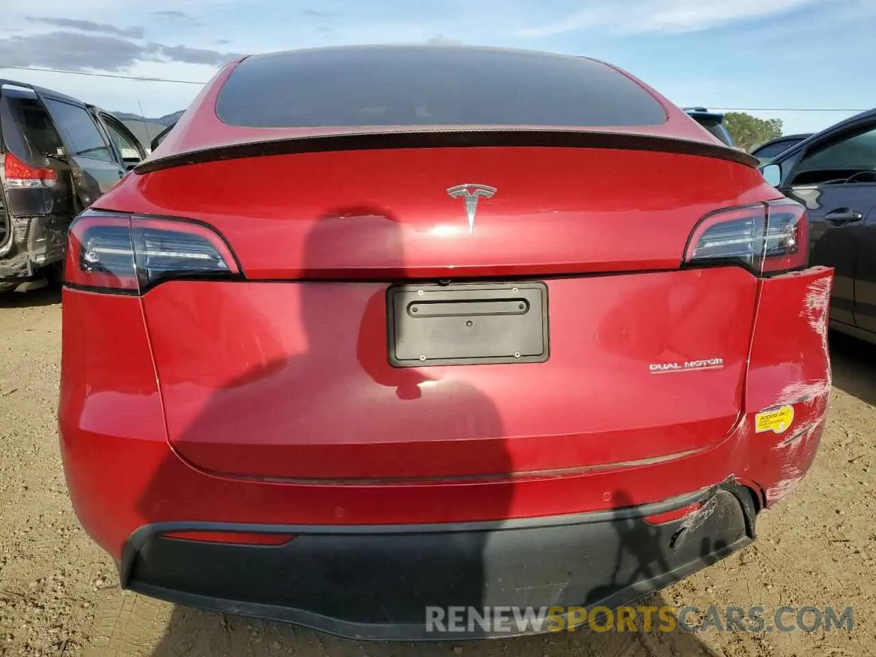 6 Photograph of a damaged car 7SAYGDEF3NF388906 TESLA MODEL Y 2022