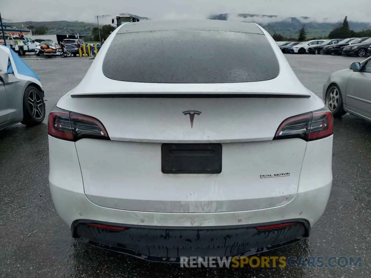 6 Photograph of a damaged car 7SAYGDEF3NF390848 TESLA MODEL Y 2022