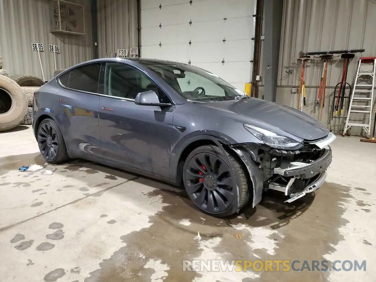 4 Photograph of a damaged car 7SAYGDEF3NF444522 TESLA MODEL Y 2022