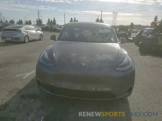 11 Photograph of a damaged car 7SAYGDEF3NF490643 TESLA MODEL Y 2022