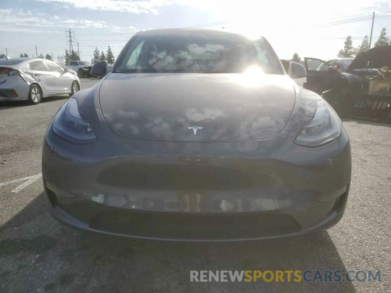 5 Photograph of a damaged car 7SAYGDEF3NF490643 TESLA MODEL Y 2022
