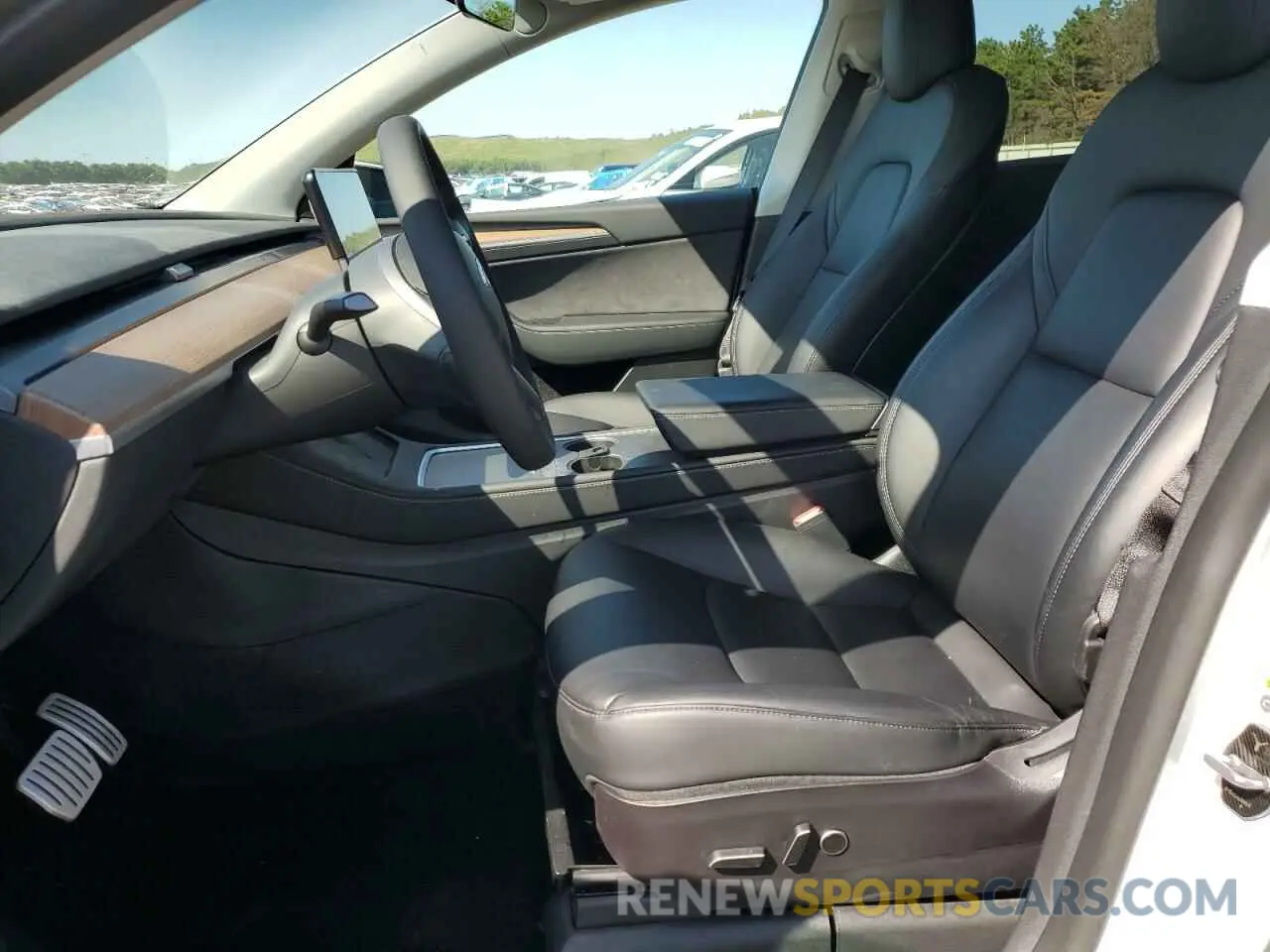 7 Photograph of a damaged car 7SAYGDEF3NF537332 TESLA MODEL Y 2022