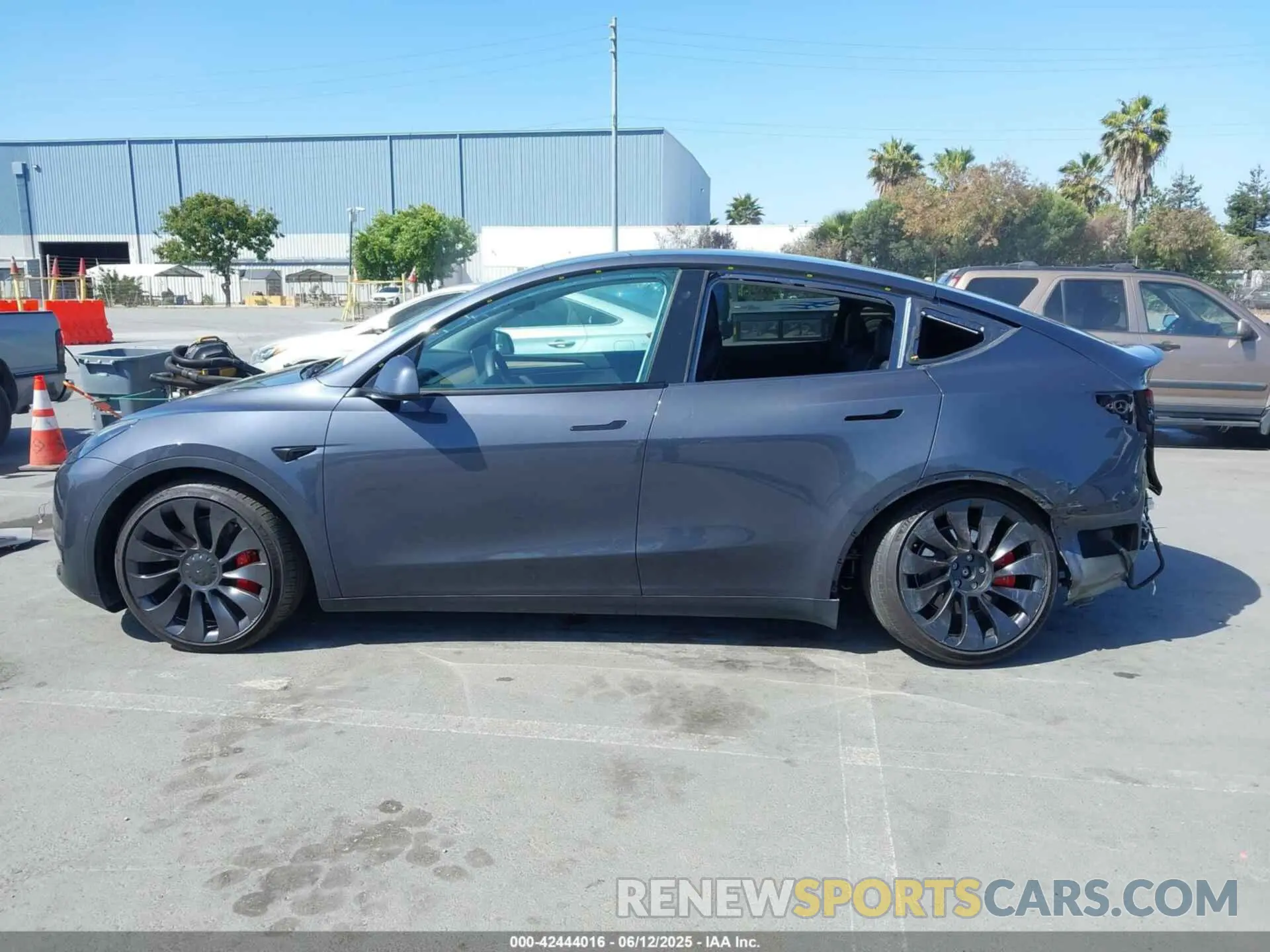 15 Фотография поврежденного автомобиля 7SAYGDEF3NF563266 TESLA MODEL Y 2022