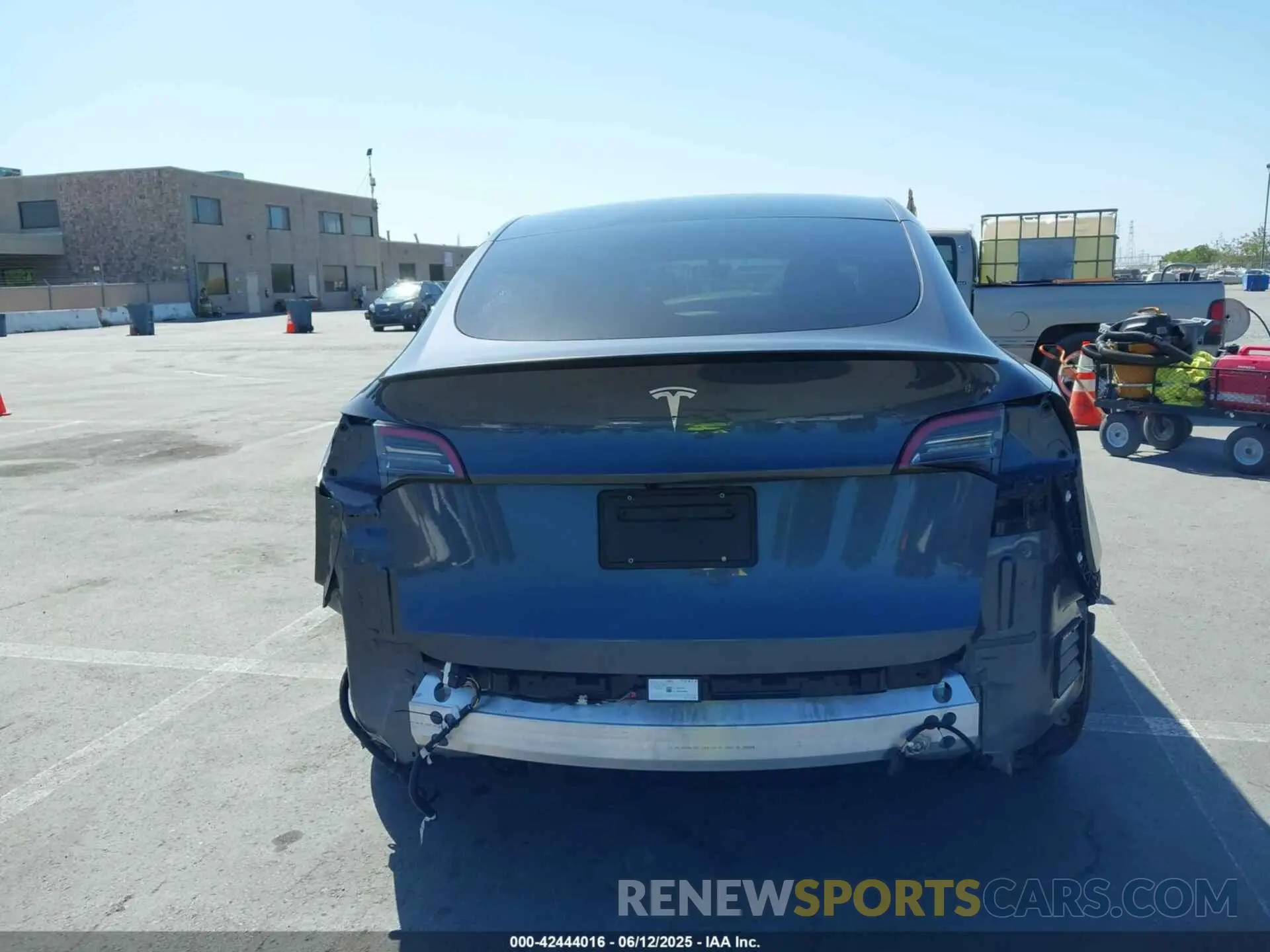 17 Фотография поврежденного автомобиля 7SAYGDEF3NF563266 TESLA MODEL Y 2022
