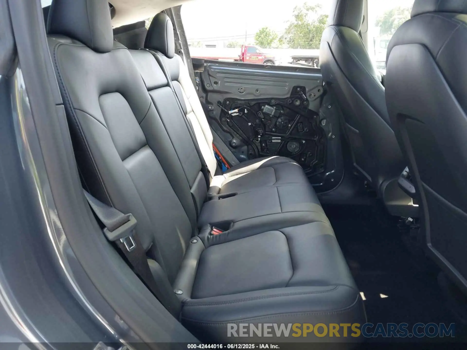 8 Фотография поврежденного автомобиля 7SAYGDEF3NF563266 TESLA MODEL Y 2022