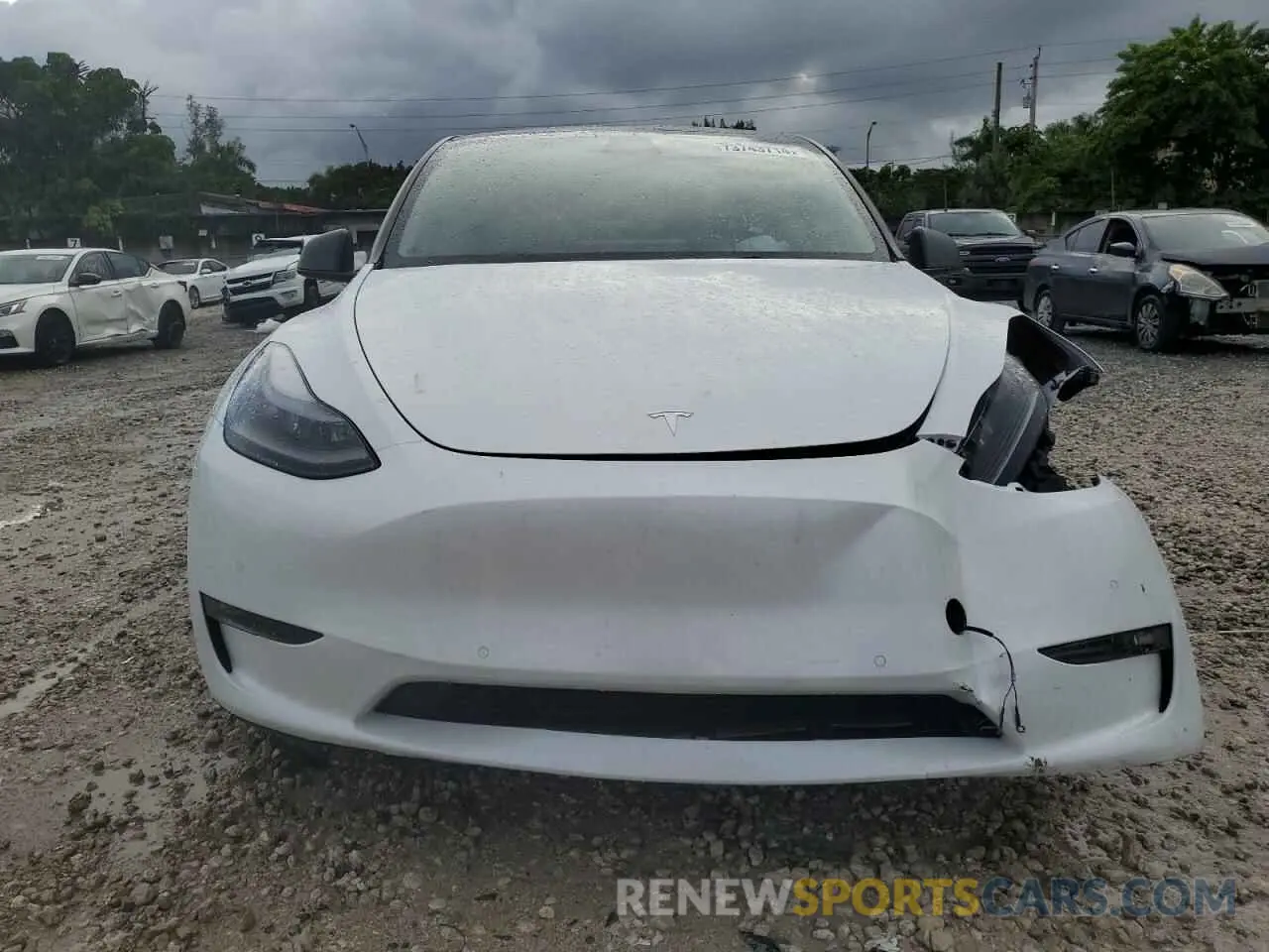 5 Photograph of a damaged car 7SAYGDEF4NF374495 TESLA MODEL Y 2022