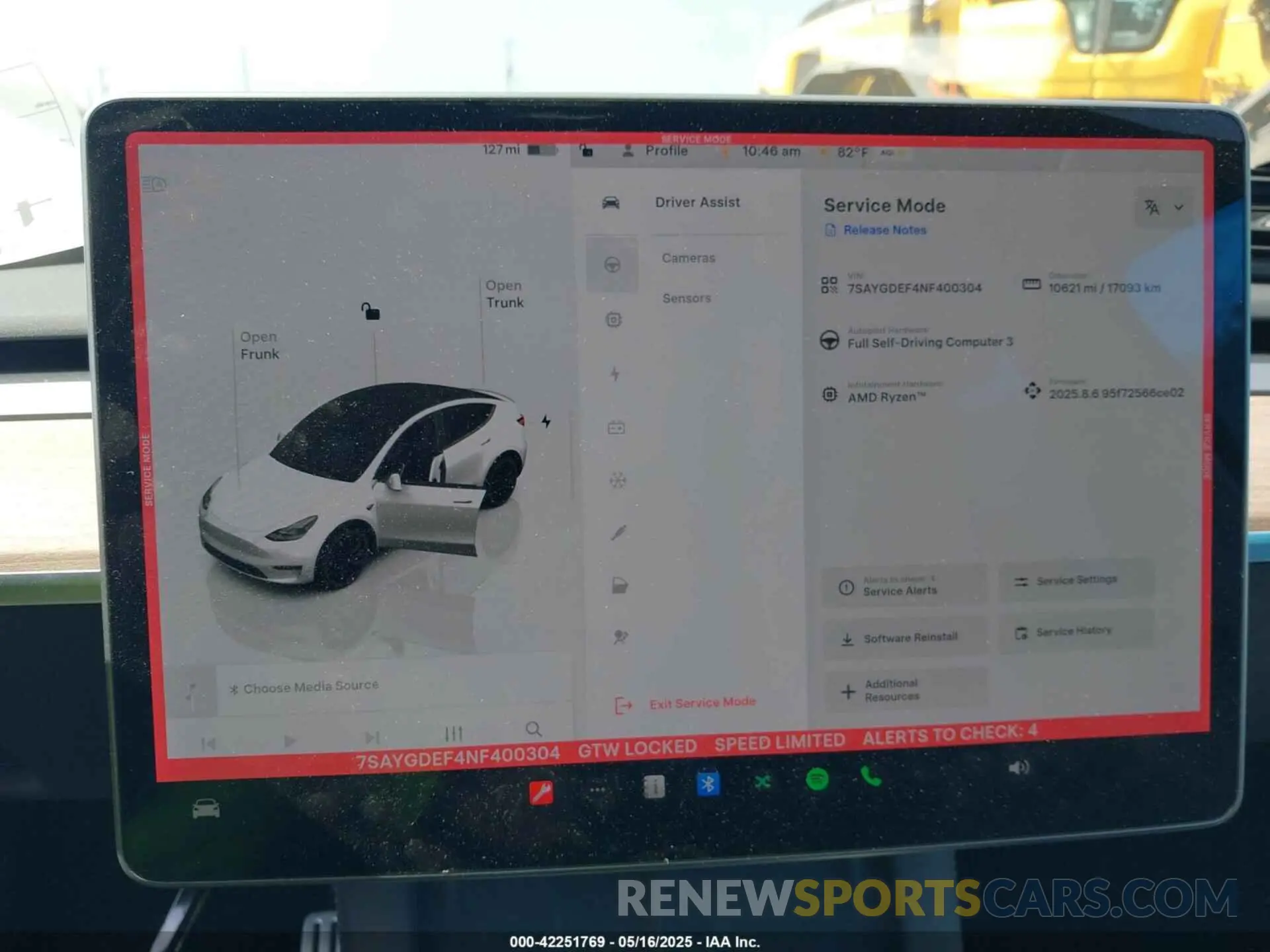 19 Photograph of a damaged car 7SAYGDEF4NF400304 TESLA MODEL Y 2022