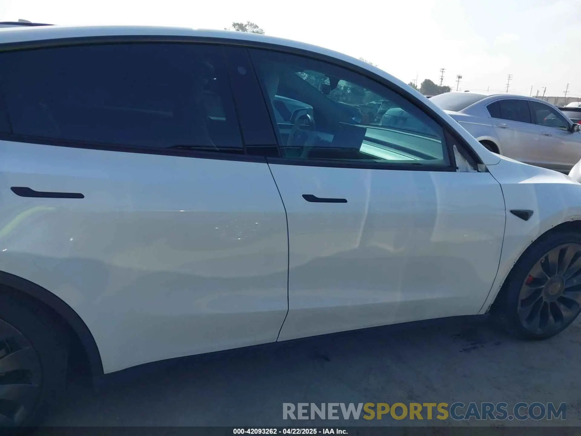13 Фотография поврежденного автомобиля 7SAYGDEF4NF555239 TESLA MODEL Y 2022