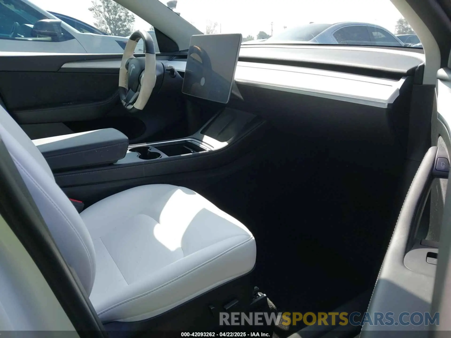5 Фотография поврежденного автомобиля 7SAYGDEF4NF555239 TESLA MODEL Y 2022
