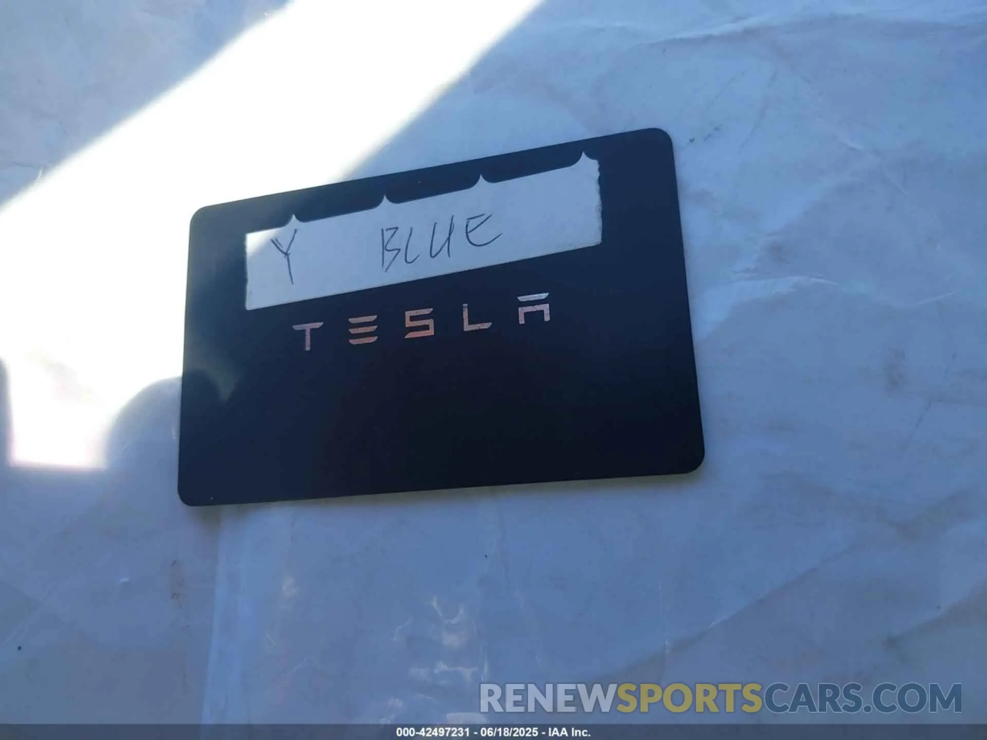 11 Photograph of a damaged car 7SAYGDEF4NF562367 TESLA MODEL Y 2022