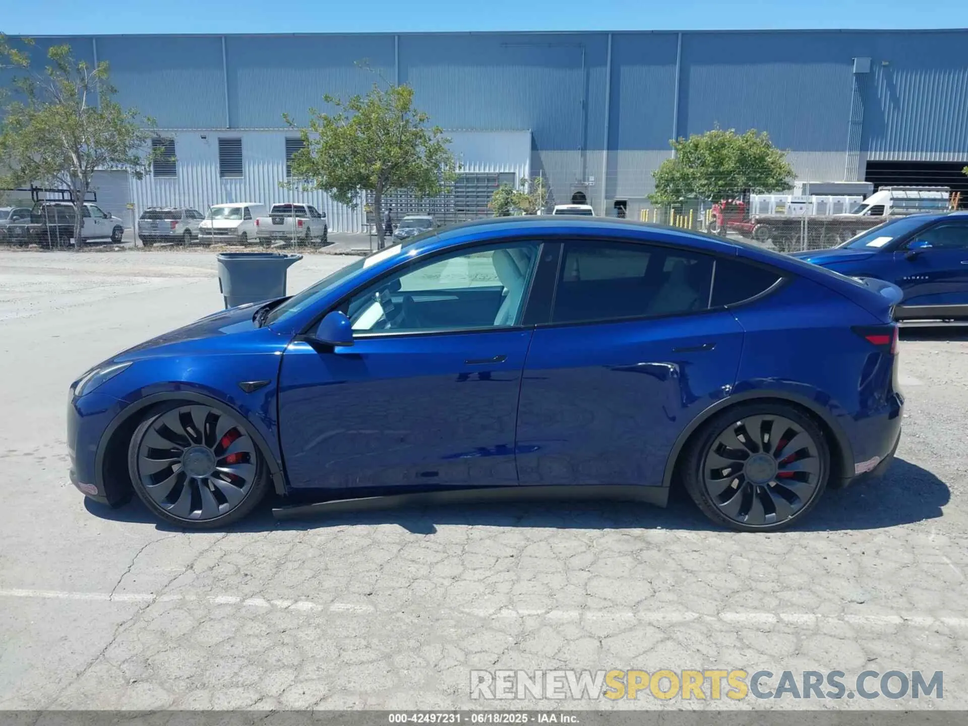 14 Photograph of a damaged car 7SAYGDEF4NF562367 TESLA MODEL Y 2022