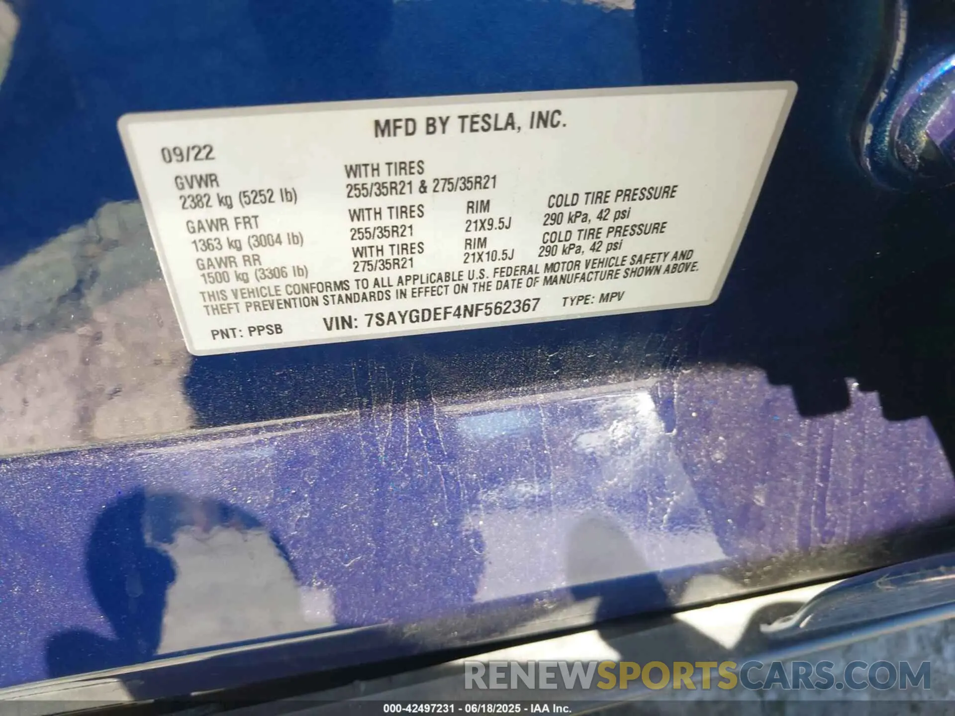 9 Photograph of a damaged car 7SAYGDEF4NF562367 TESLA MODEL Y 2022