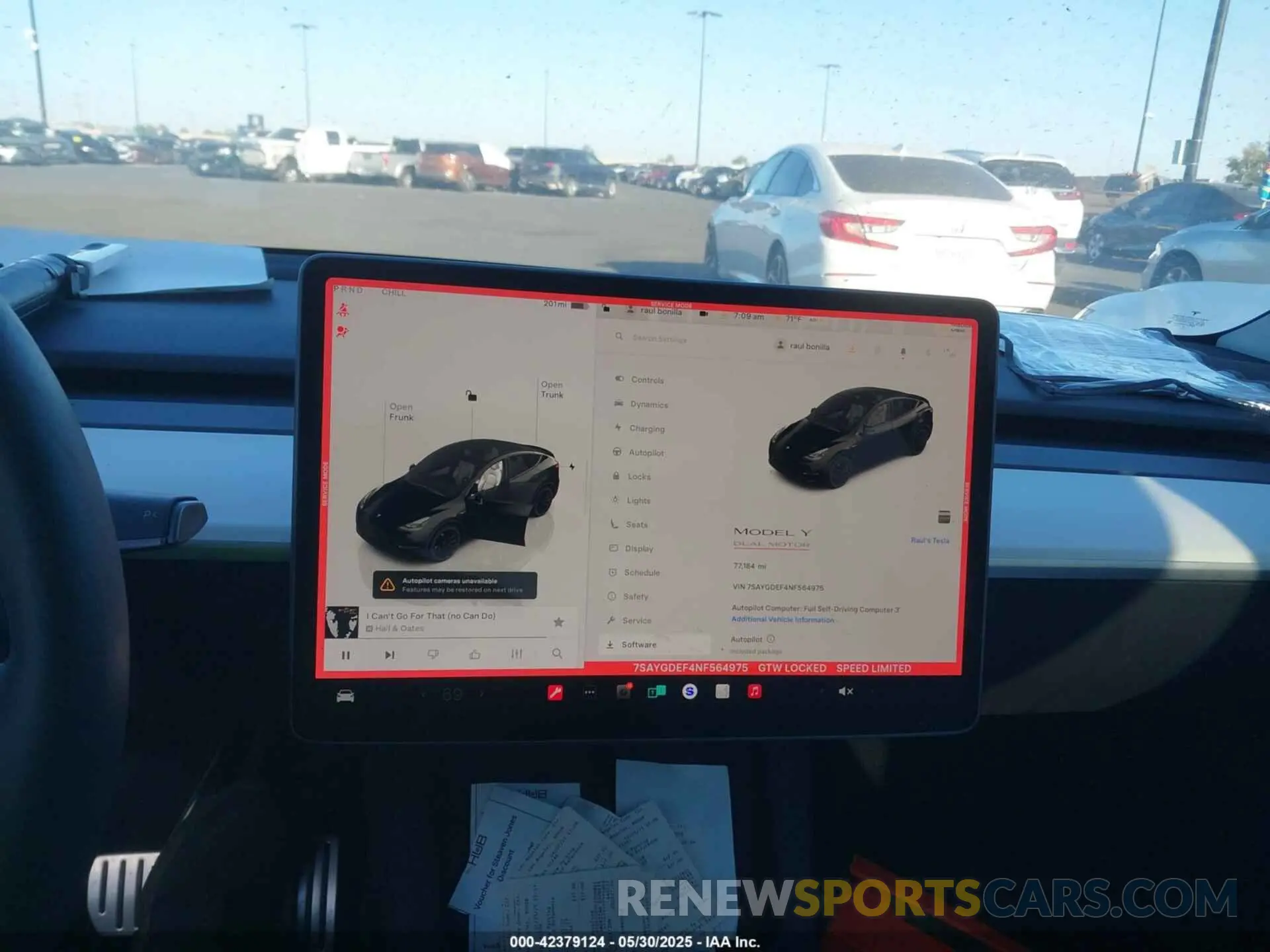 19 Photograph of a damaged car 7SAYGDEF4NF564975 TESLA MODEL Y 2022
