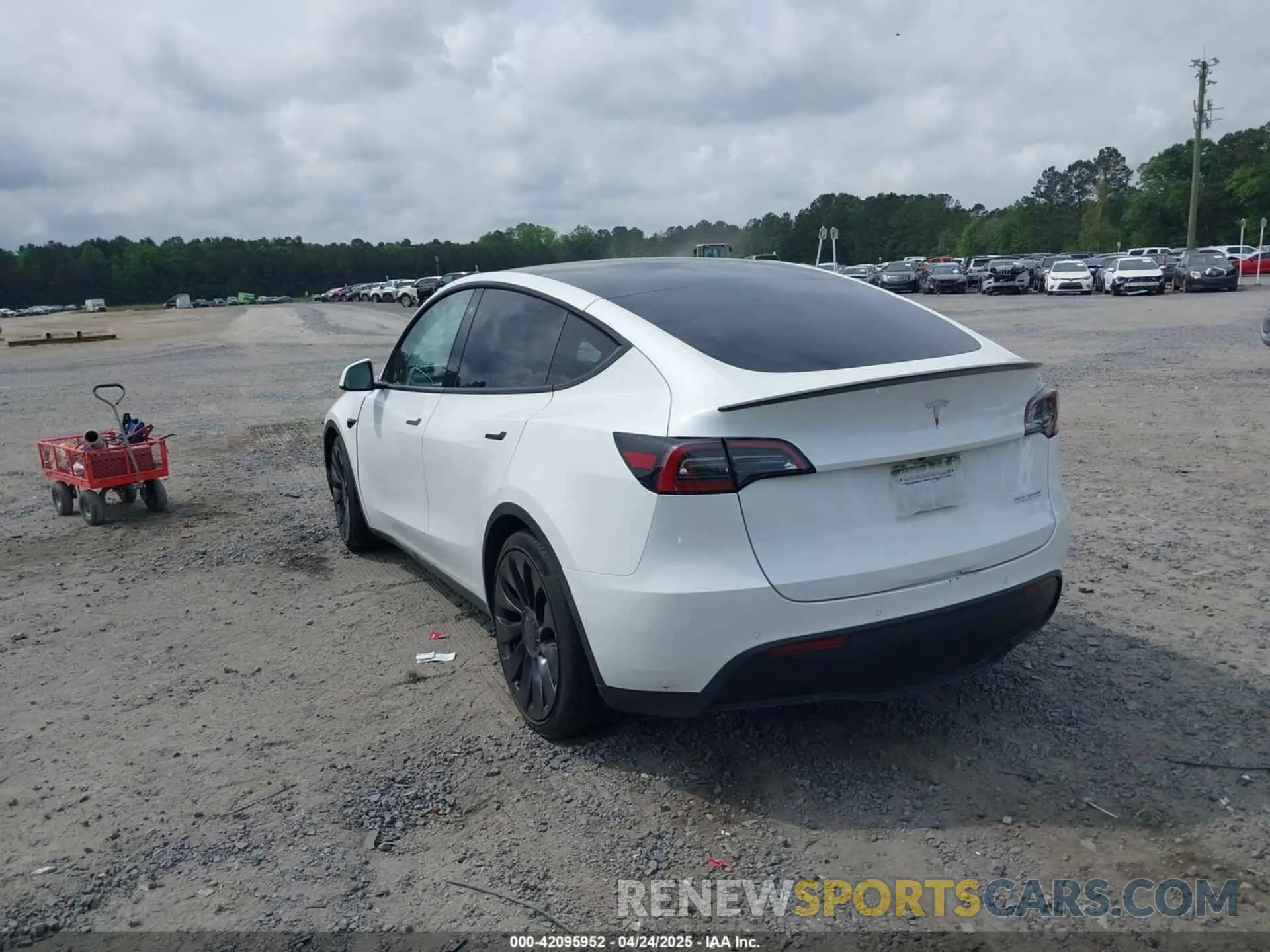 3 Photograph of a damaged car 7SAYGDEF5NF373078 TESLA MODEL Y 2022