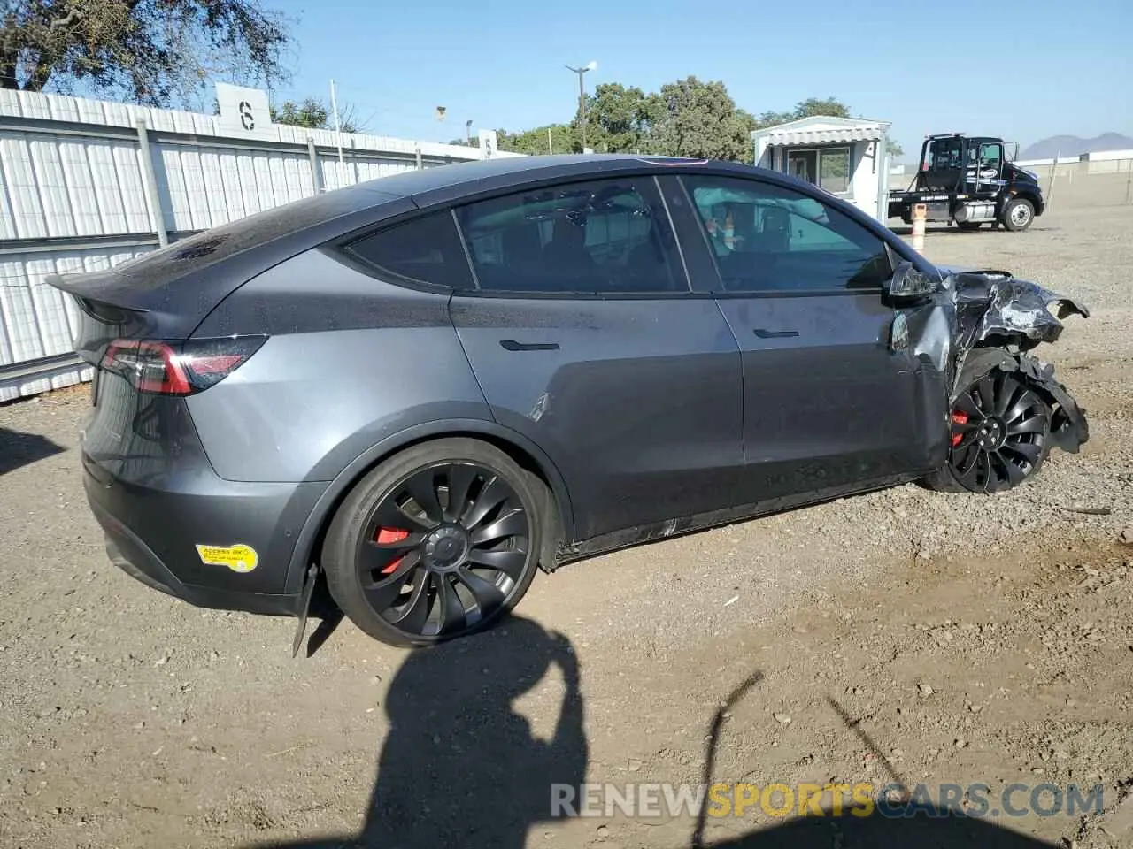 3 Photograph of a damaged car 7SAYGDEF5NF387966 TESLA MODEL Y 2022