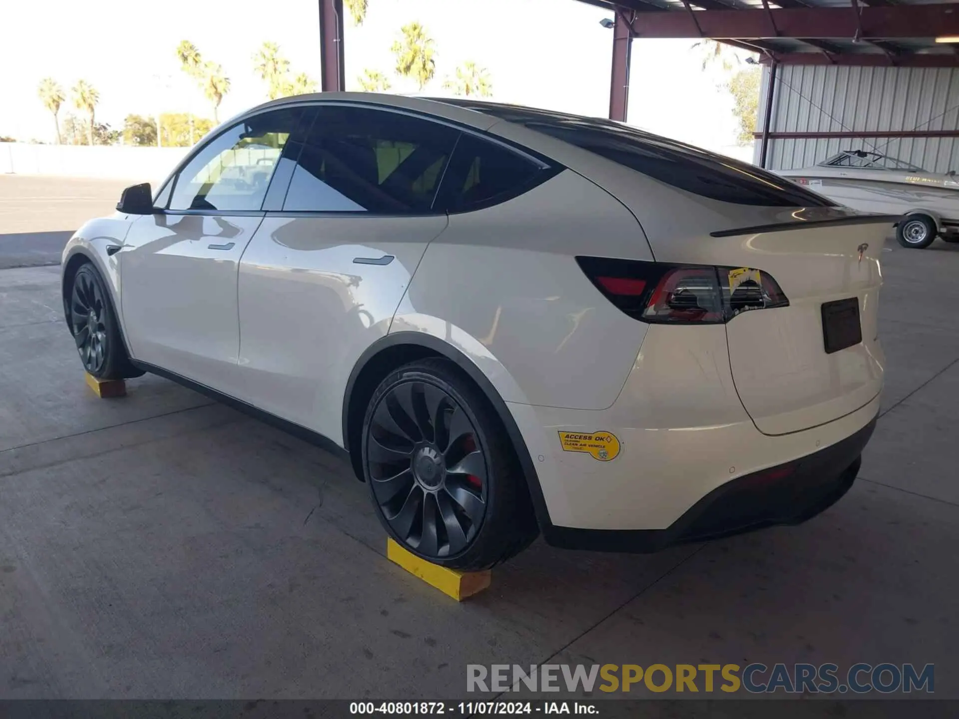 3 Photograph of a damaged car 7SAYGDEF5NF410193 TESLA MODEL Y 2022