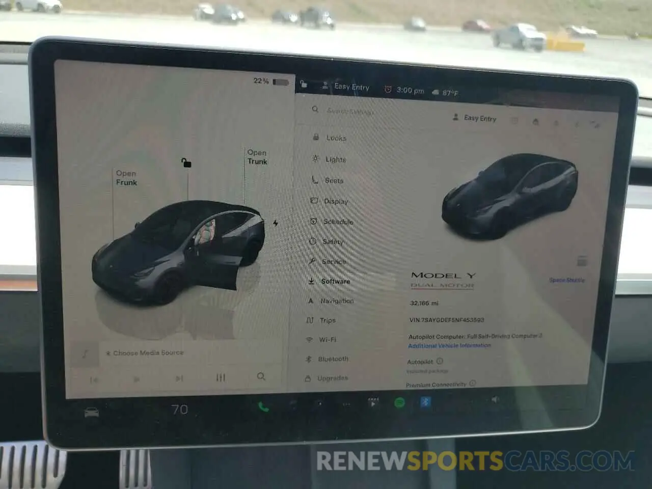 9 Photograph of a damaged car 7SAYGDEF5NF453593 TESLA MODEL Y 2022