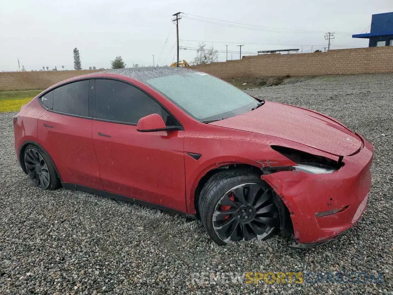 4 Photograph of a damaged car 7SAYGDEF5NF493365 TESLA MODEL Y 2022
