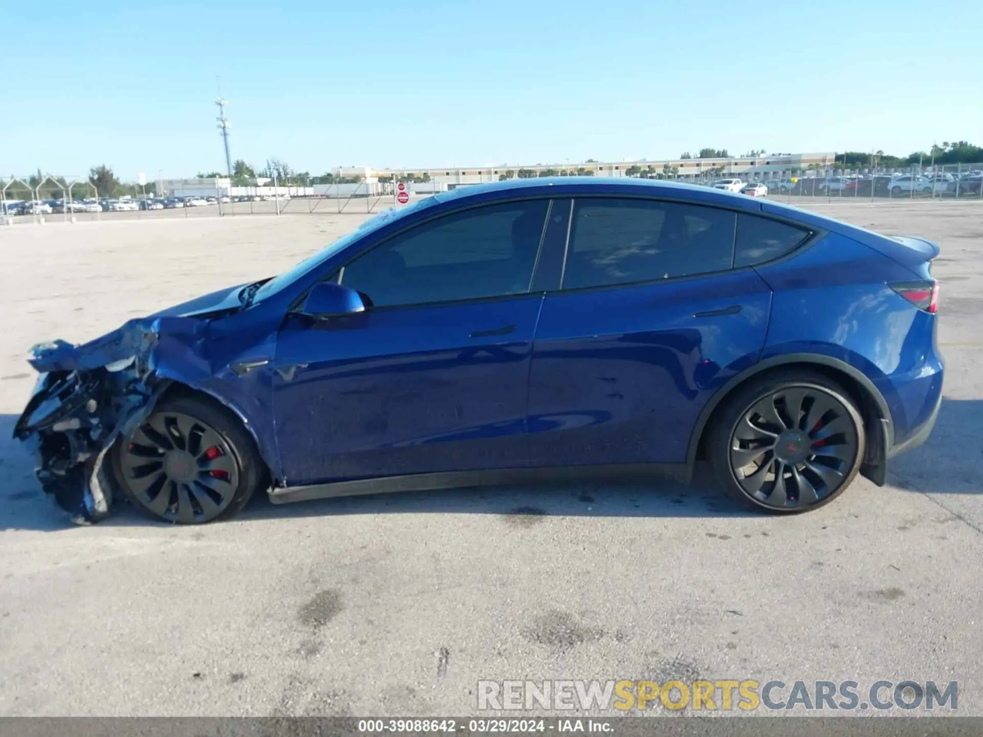 14 Photograph of a damaged car 7SAYGDEF5NF521522 TESLA MODEL Y 2022