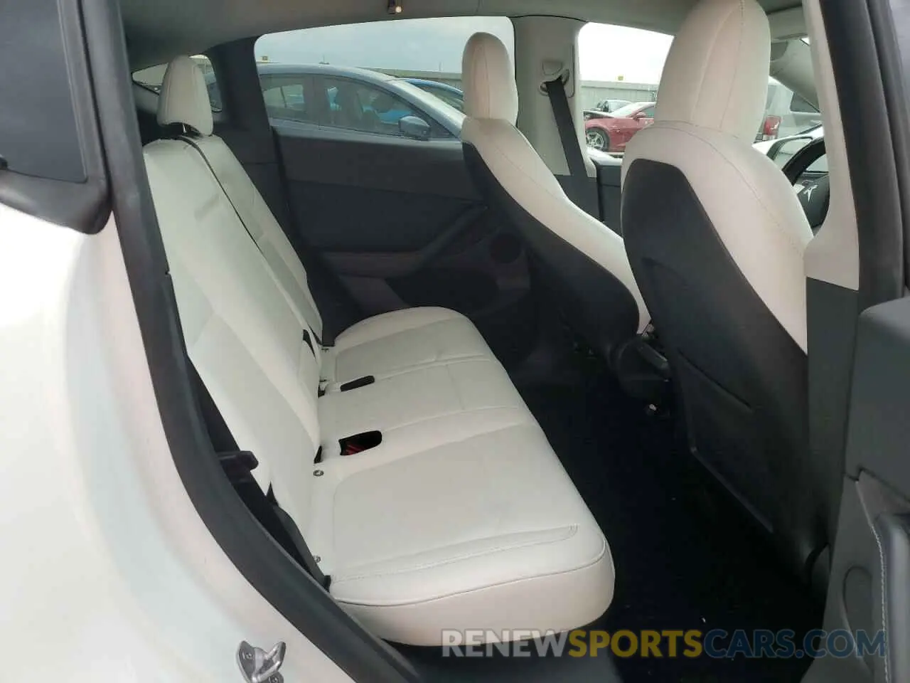10 Photograph of a damaged car 7SAYGDEF5NF536876 TESLA MODEL Y 2022