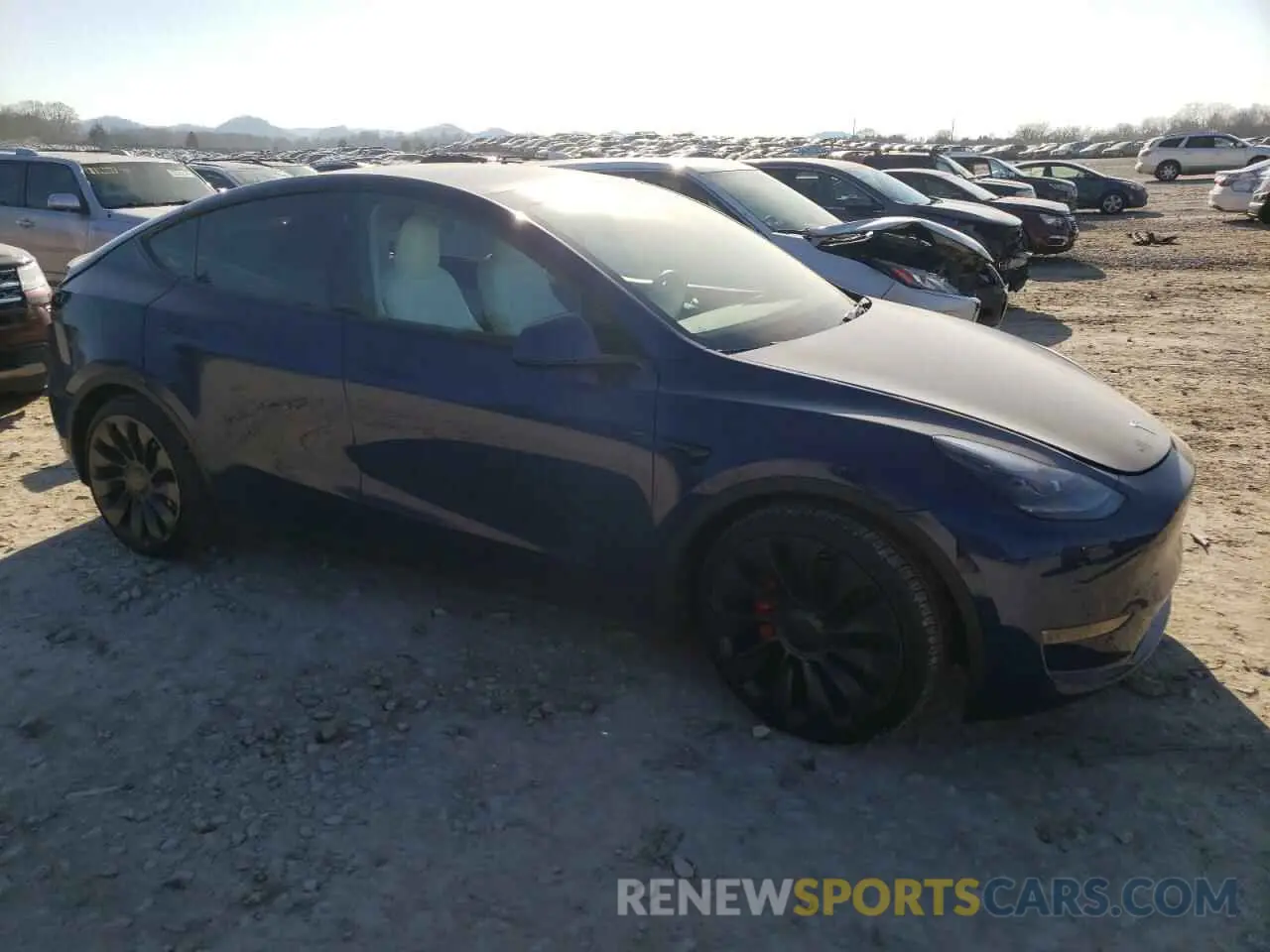 4 Photograph of a damaged car 7SAYGDEF6NF380248 TESLA MODEL Y 2022