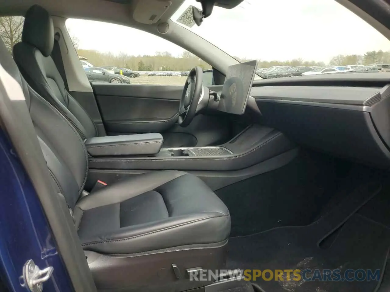 10 Photograph of a damaged car 7SAYGDEF6NF448872 TESLA MODEL Y 2022