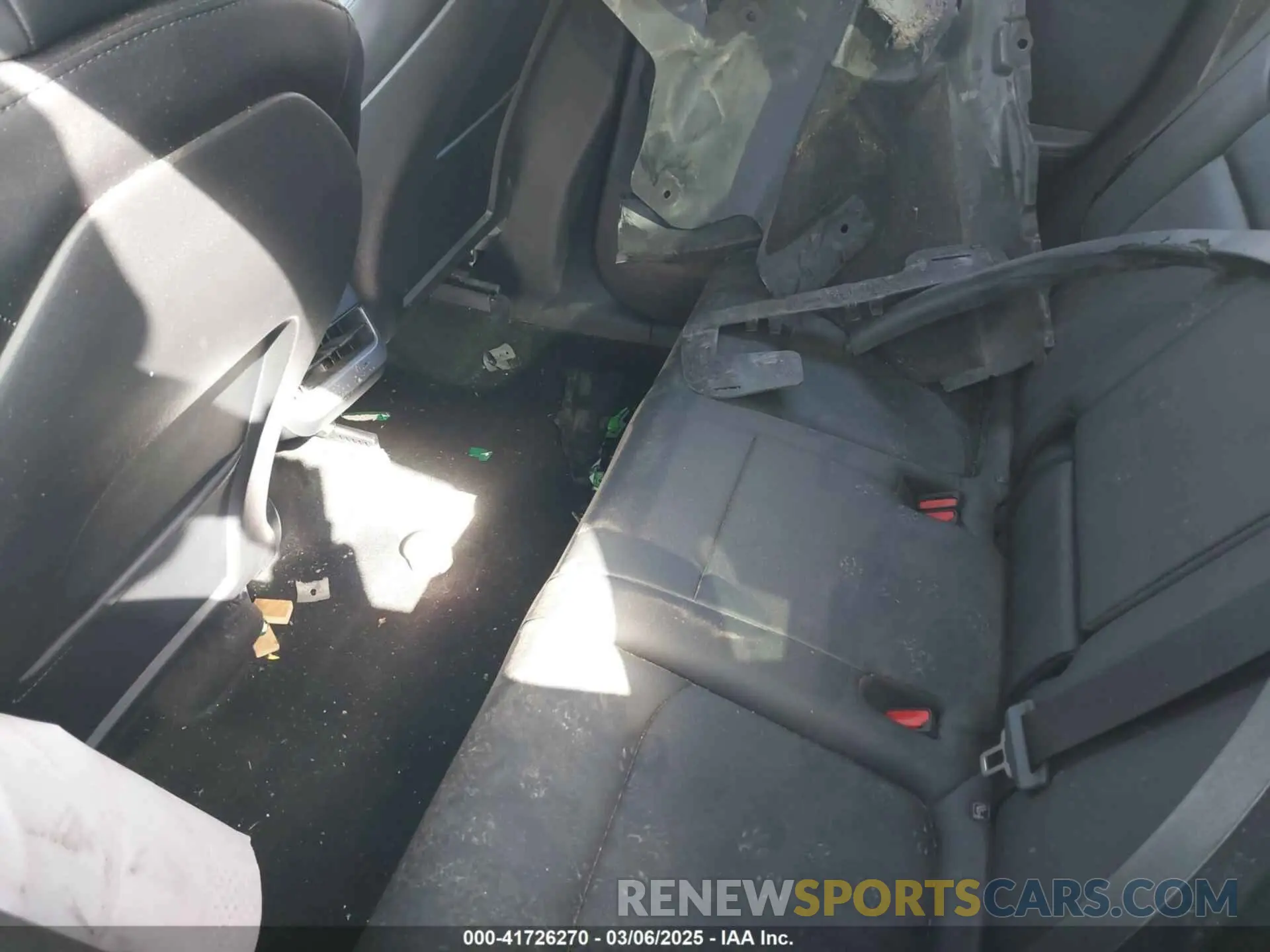 8 Photograph of a damaged car 7SAYGDEF6NF454526 TESLA MODEL Y 2022