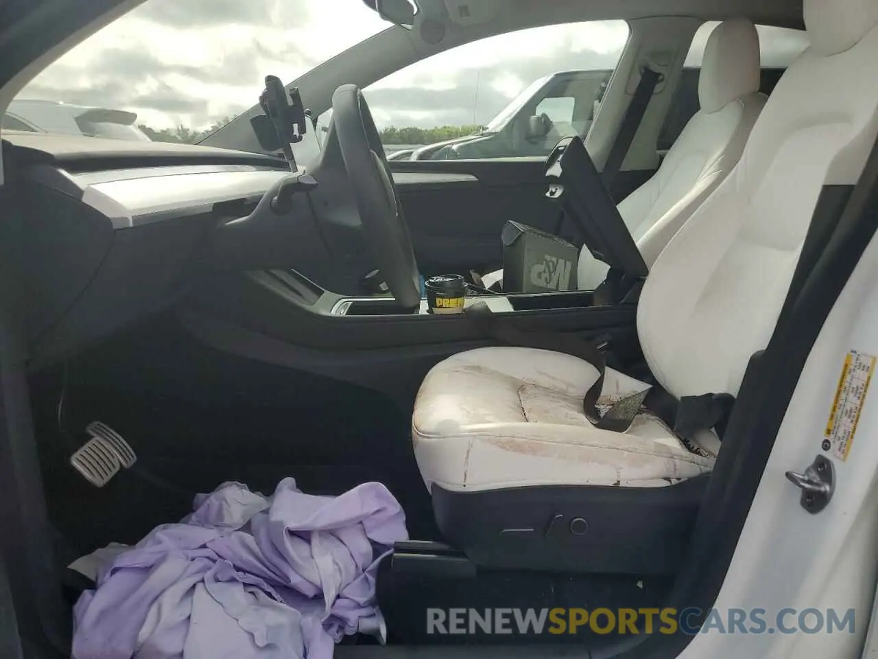 7 Photograph of a damaged car 7SAYGDEF6NF544193 TESLA MODEL Y 2022