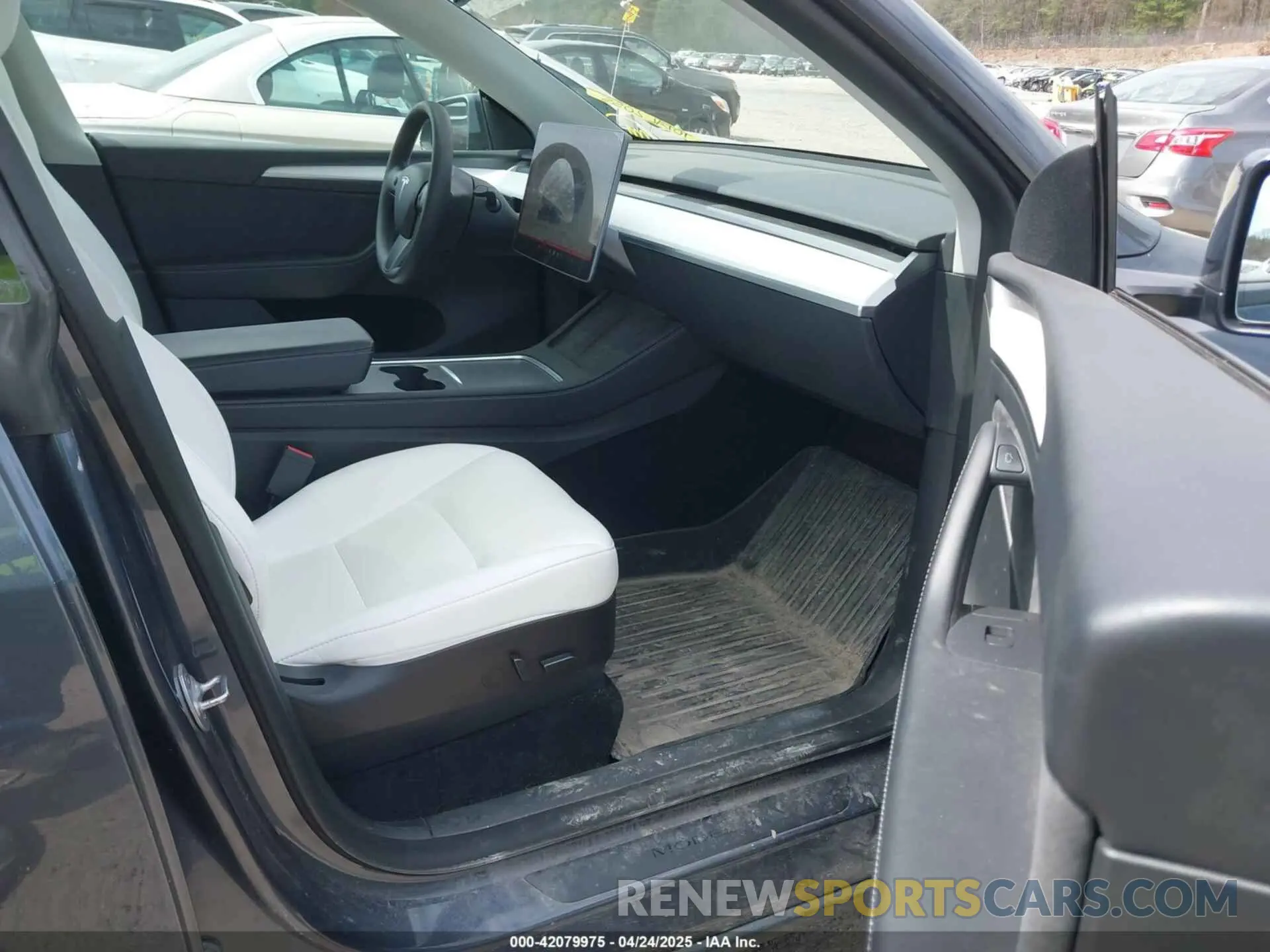 5 Фотография поврежденного автомобиля 7SAYGDEF6NF558028 TESLA MODEL Y 2022