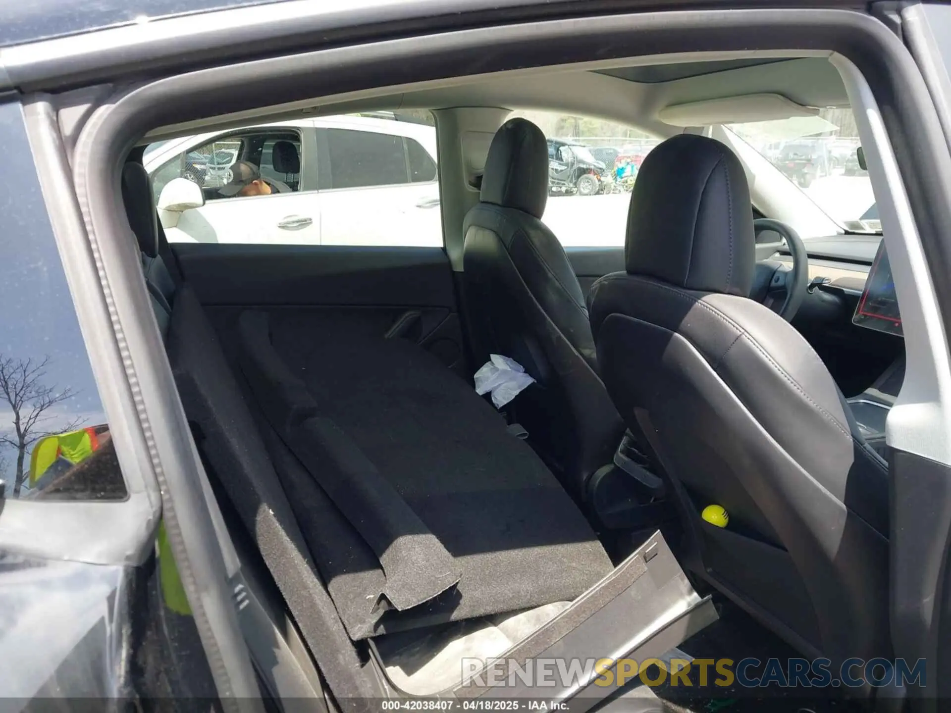 8 Фотография поврежденного автомобиля 7SAYGDEF7NF310113 TESLA MODEL Y 2022