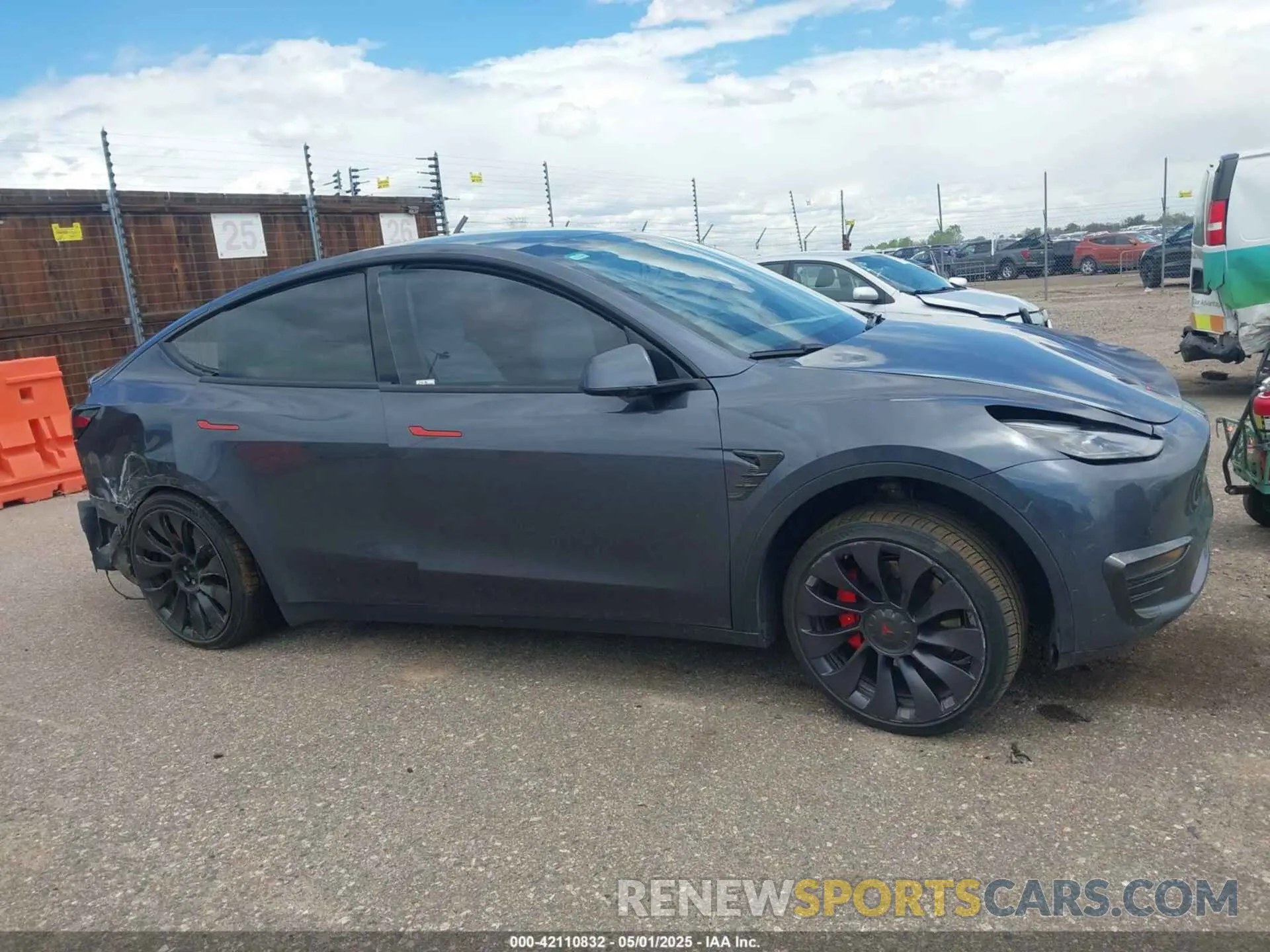 12 Фотография поврежденного автомобиля 7SAYGDEF7NF405769 TESLA MODEL Y 2022