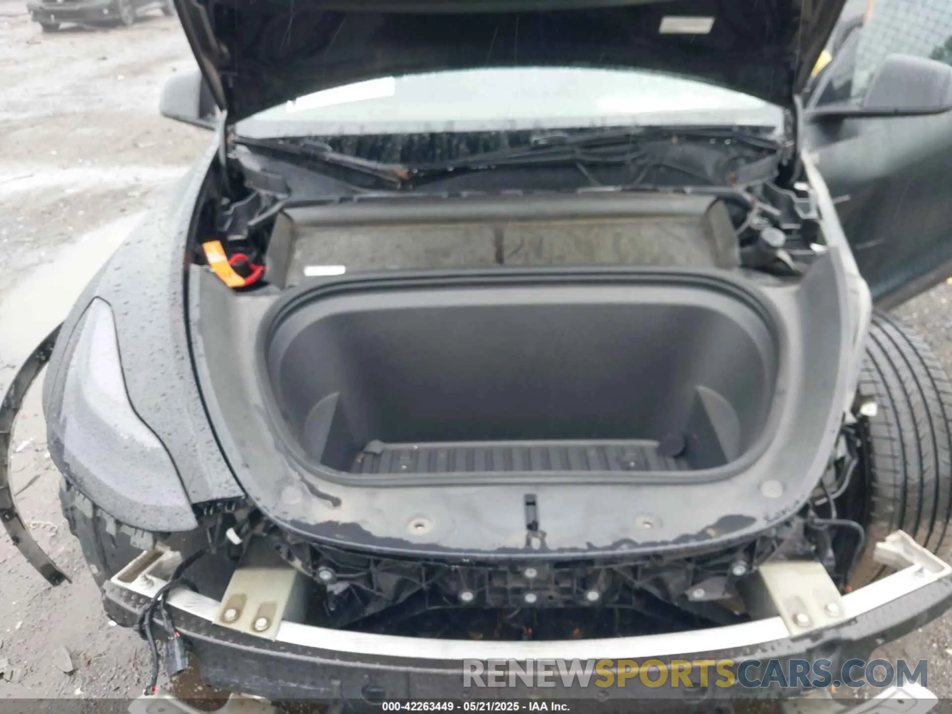 10 Photograph of a damaged car 7SAYGDEF7NF457757 TESLA MODEL Y 2022