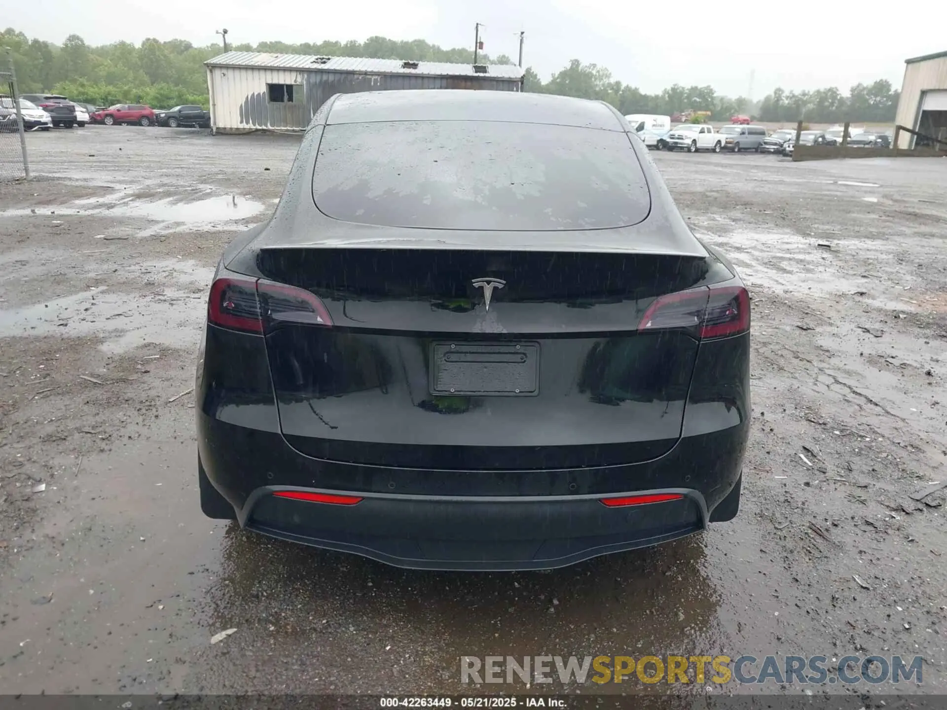 17 Photograph of a damaged car 7SAYGDEF7NF457757 TESLA MODEL Y 2022