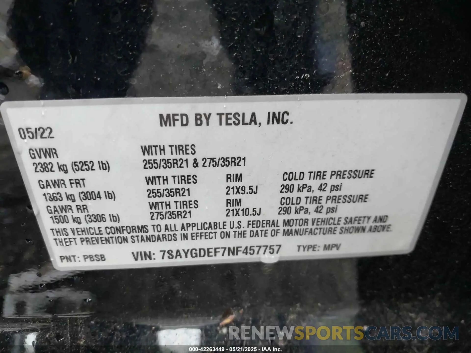 9 Photograph of a damaged car 7SAYGDEF7NF457757 TESLA MODEL Y 2022