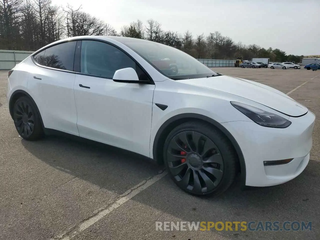 4 Photograph of a damaged car 7SAYGDEF7NF465731 TESLA MODEL Y 2022