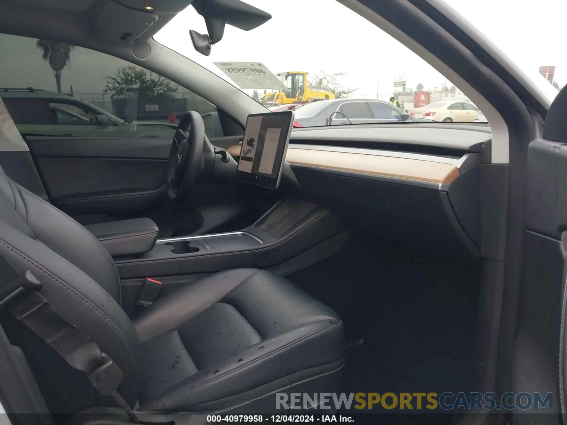 5 Photograph of a damaged car 7SAYGDEF8NF350491 TESLA MODEL Y 2022