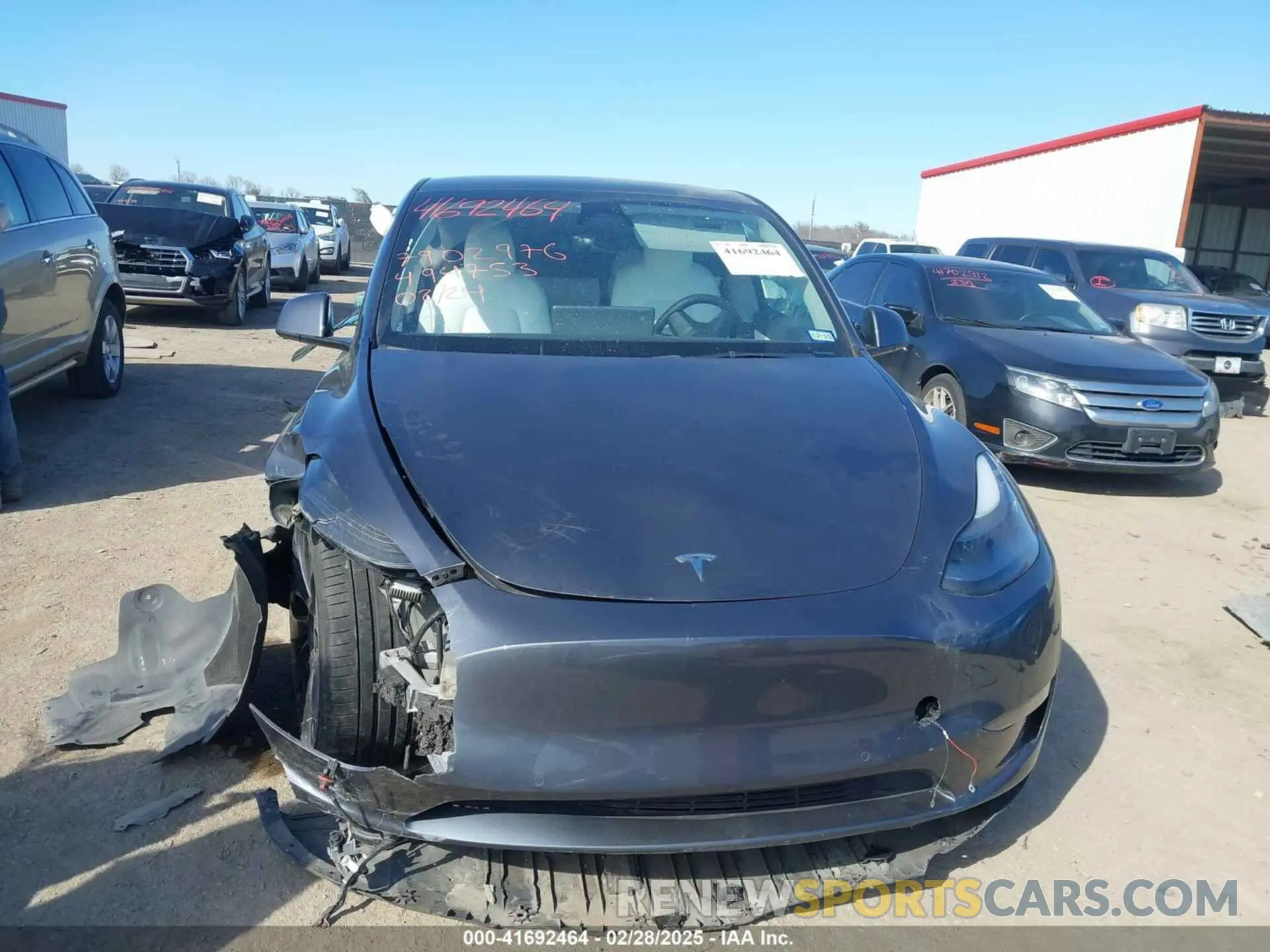 11 Photograph of a damaged car 7SAYGDEF8NF494753 TESLA MODEL Y 2022