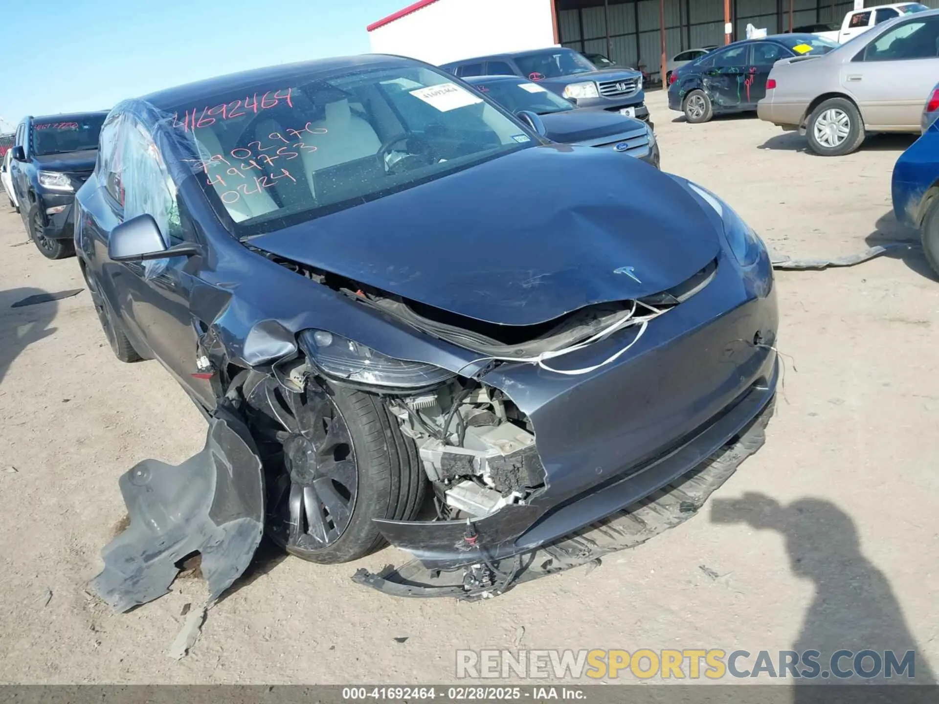 6 Photograph of a damaged car 7SAYGDEF8NF494753 TESLA MODEL Y 2022