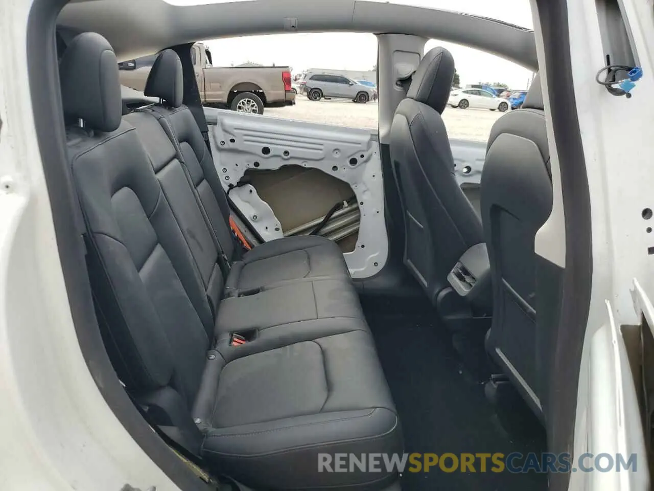 10 Photograph of a damaged car 7SAYGDEF8NF515424 TESLA MODEL Y 2022