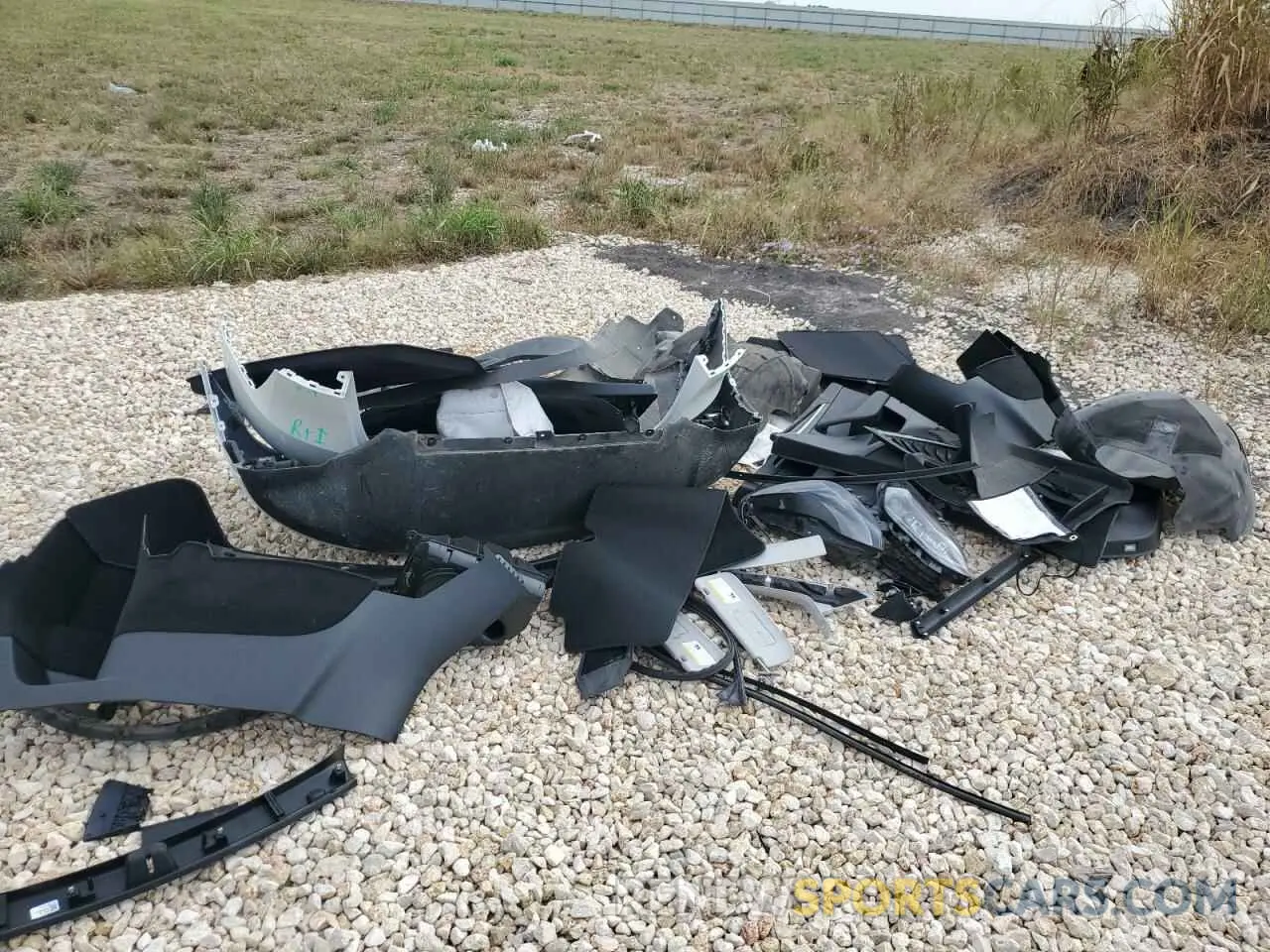 12 Photograph of a damaged car 7SAYGDEF8NF515424 TESLA MODEL Y 2022