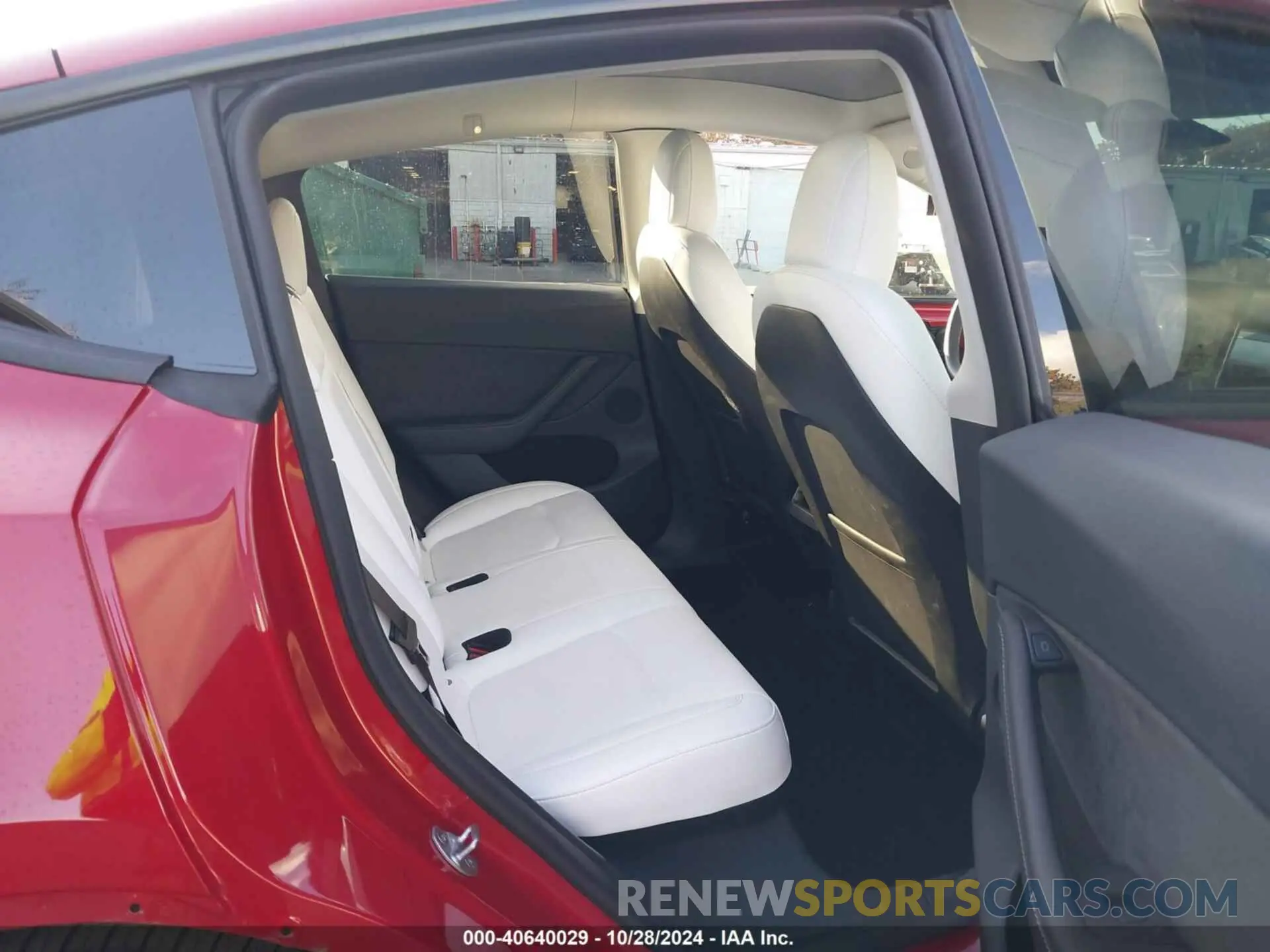 8 Photograph of a damaged car 7SAYGDEF8NF529968 TESLA MODEL Y 2022