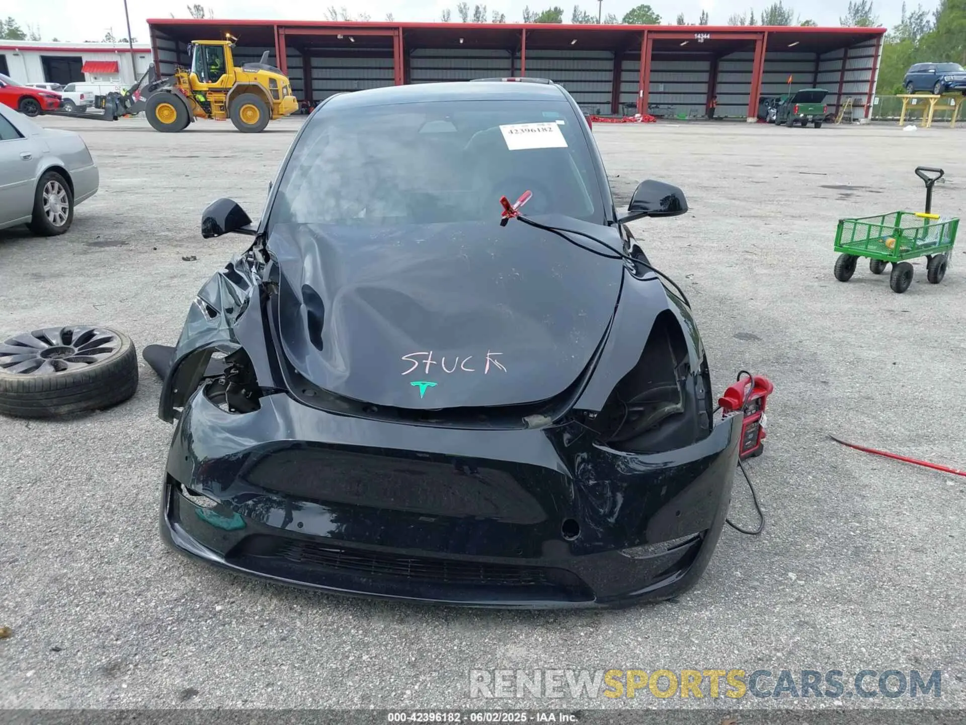 12 Photograph of a damaged car 7SAYGDEF8NF545894 TESLA MODEL Y 2022