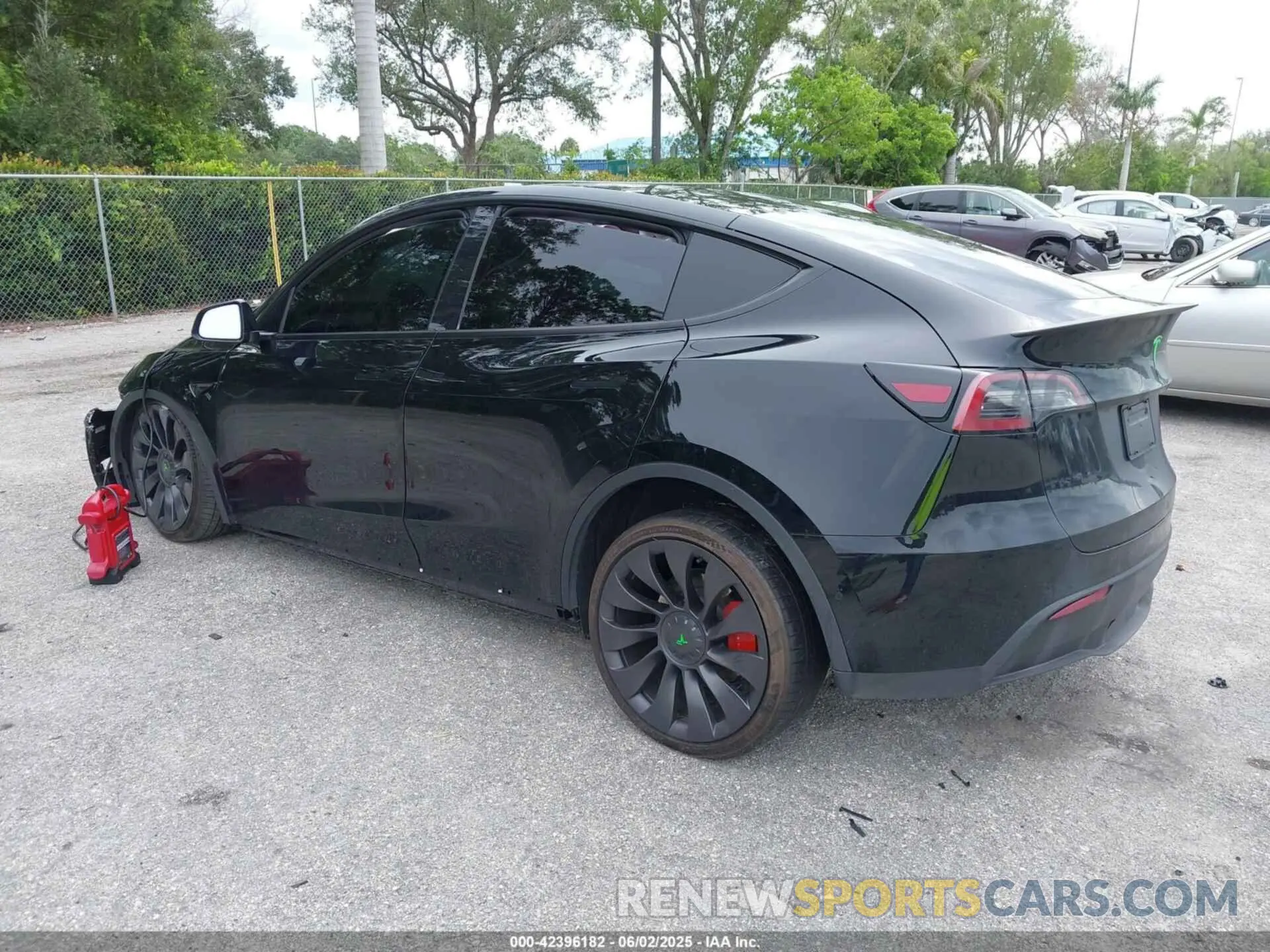 3 Photograph of a damaged car 7SAYGDEF8NF545894 TESLA MODEL Y 2022