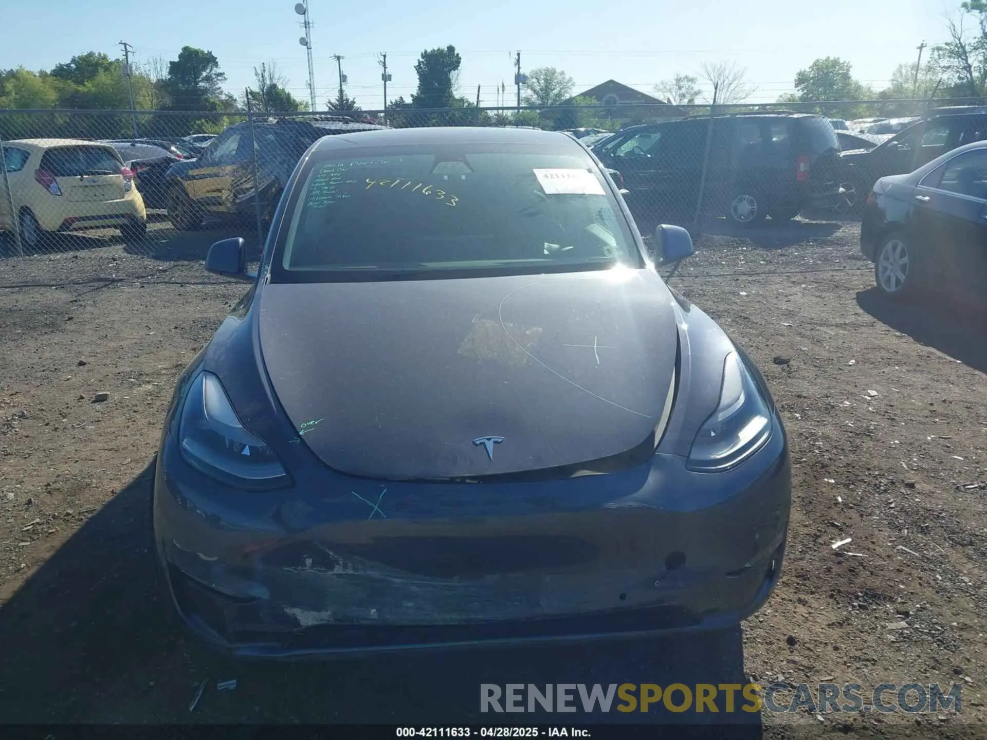 11 Photograph of a damaged car 7SAYGDEF9NF326944 TESLA MODEL Y 2022