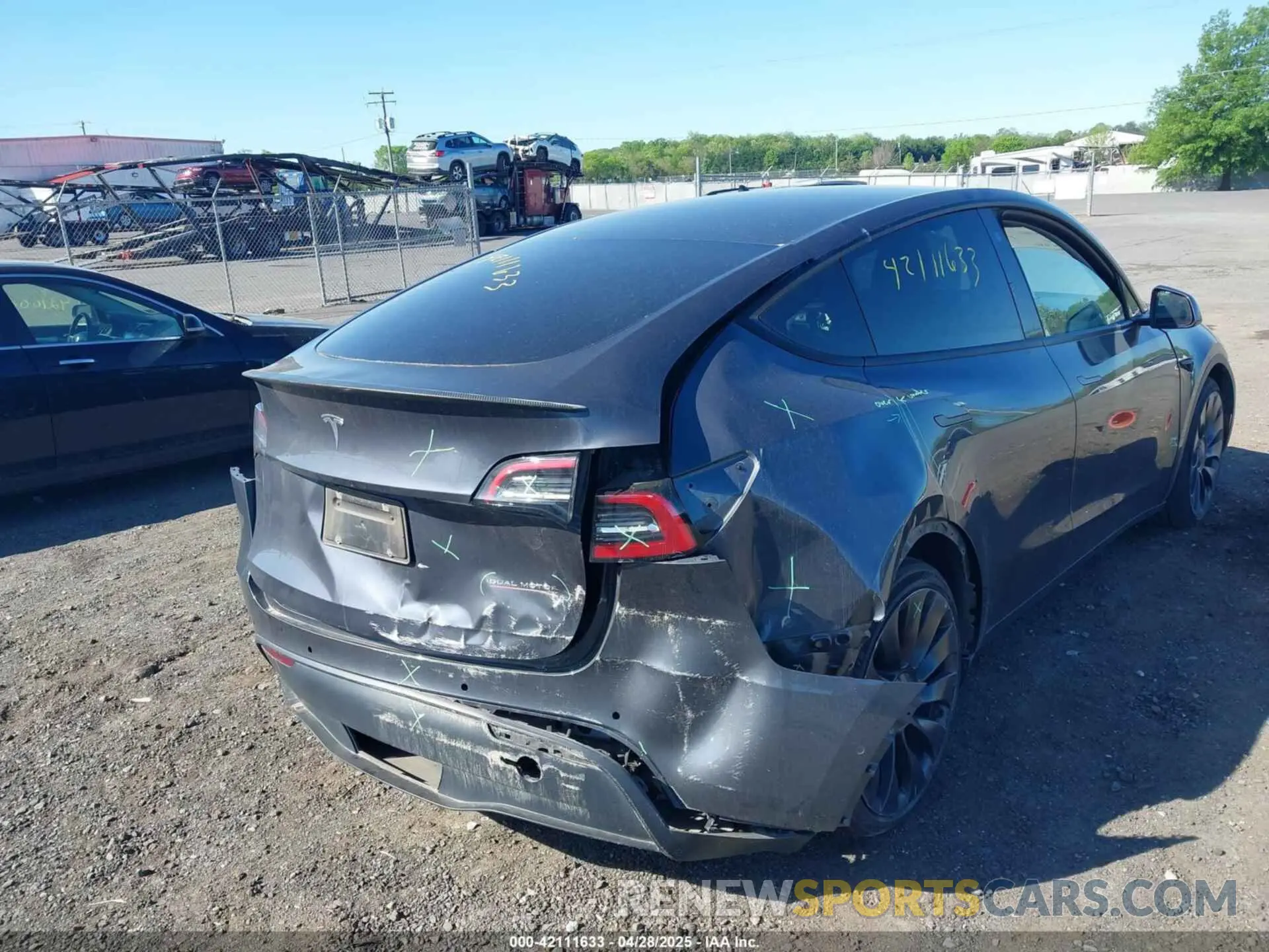 6 Photograph of a damaged car 7SAYGDEF9NF326944 TESLA MODEL Y 2022