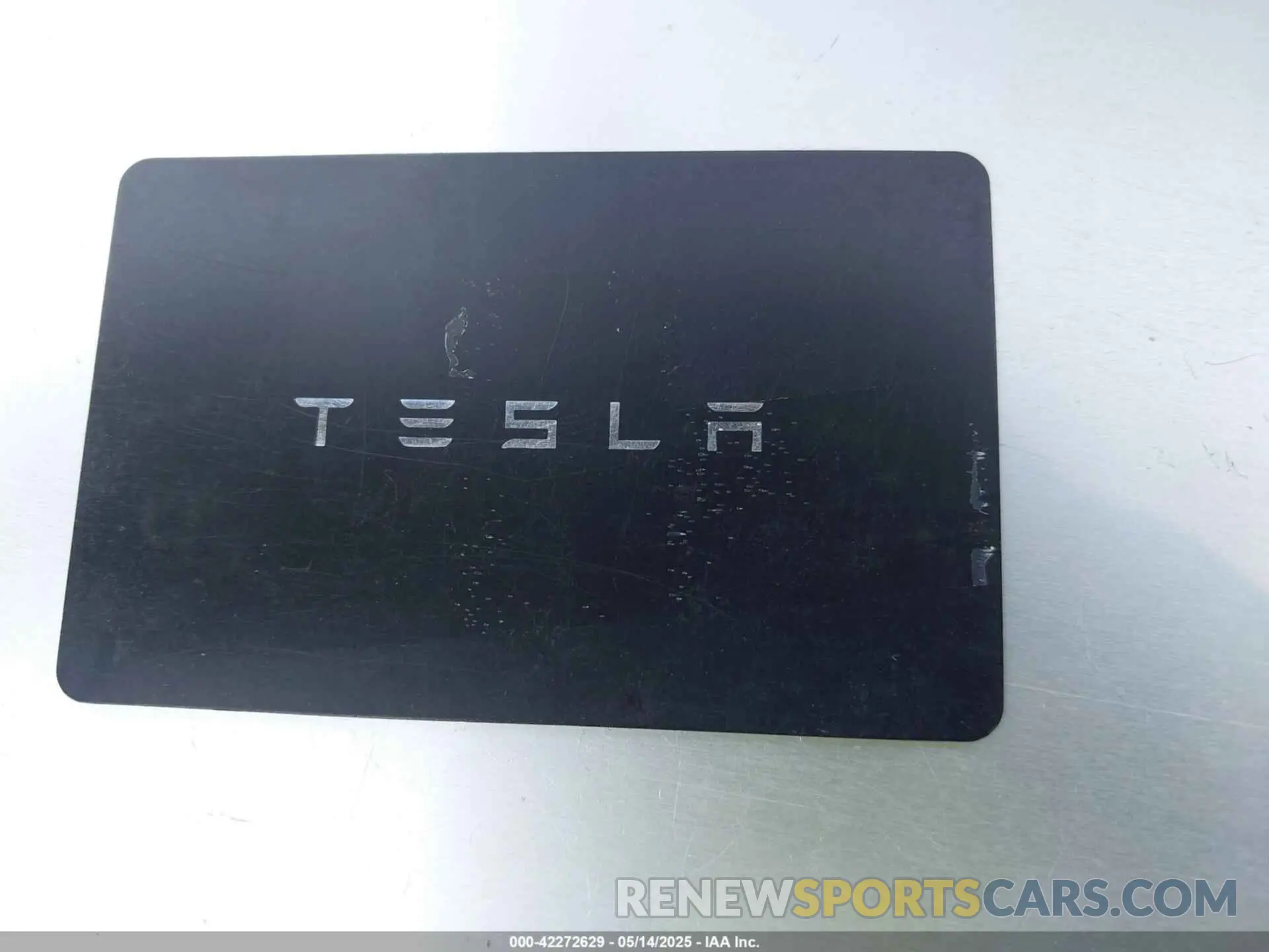 11 Photograph of a damaged car 7SAYGDEF9NF391177 TESLA MODEL Y 2022