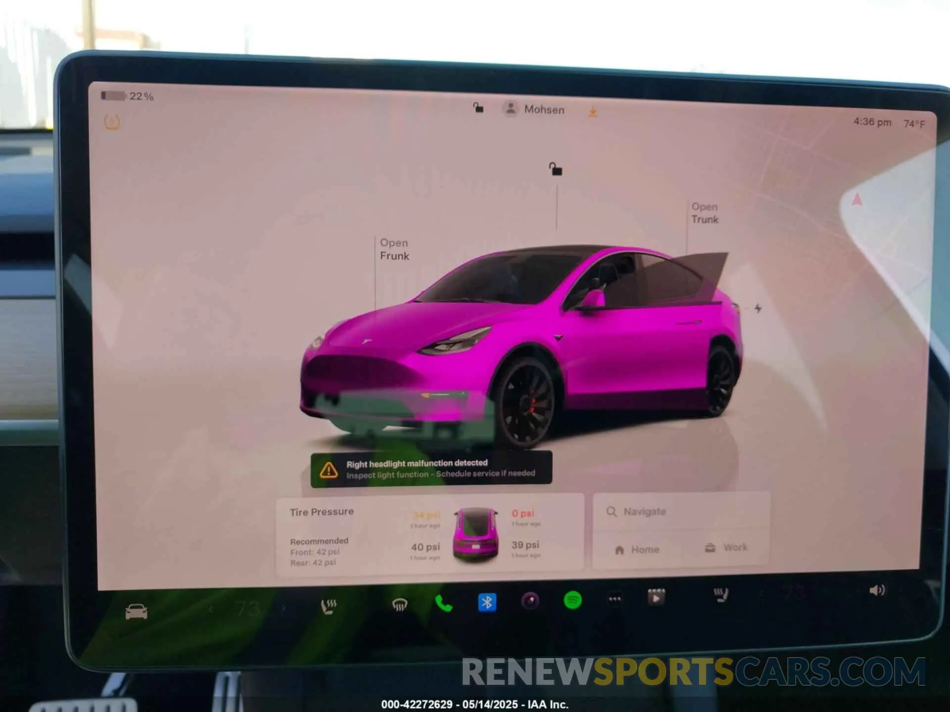 19 Photograph of a damaged car 7SAYGDEF9NF391177 TESLA MODEL Y 2022