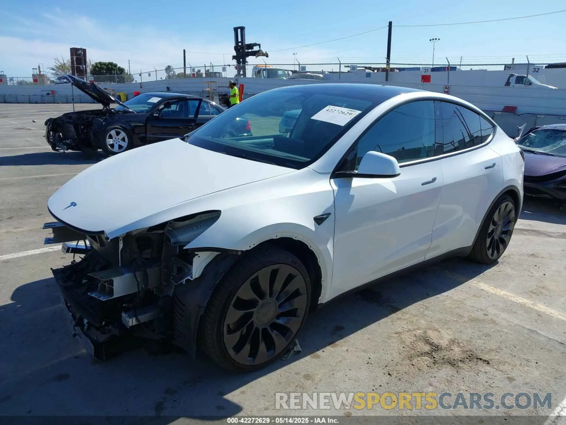 2 Photograph of a damaged car 7SAYGDEF9NF391177 TESLA MODEL Y 2022