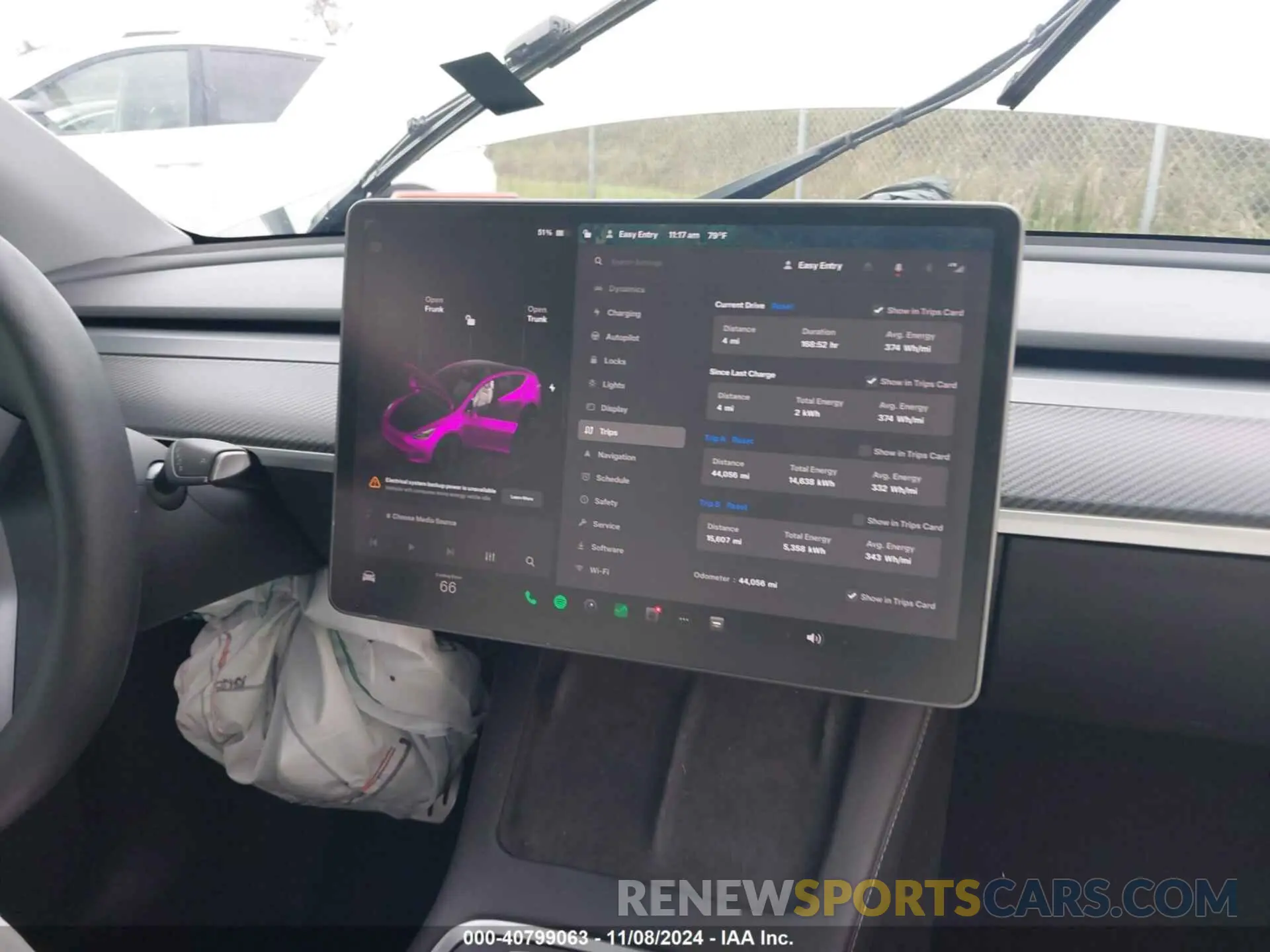 17 Photograph of a damaged car 7SAYGDEF9NF394256 TESLA MODEL Y 2022