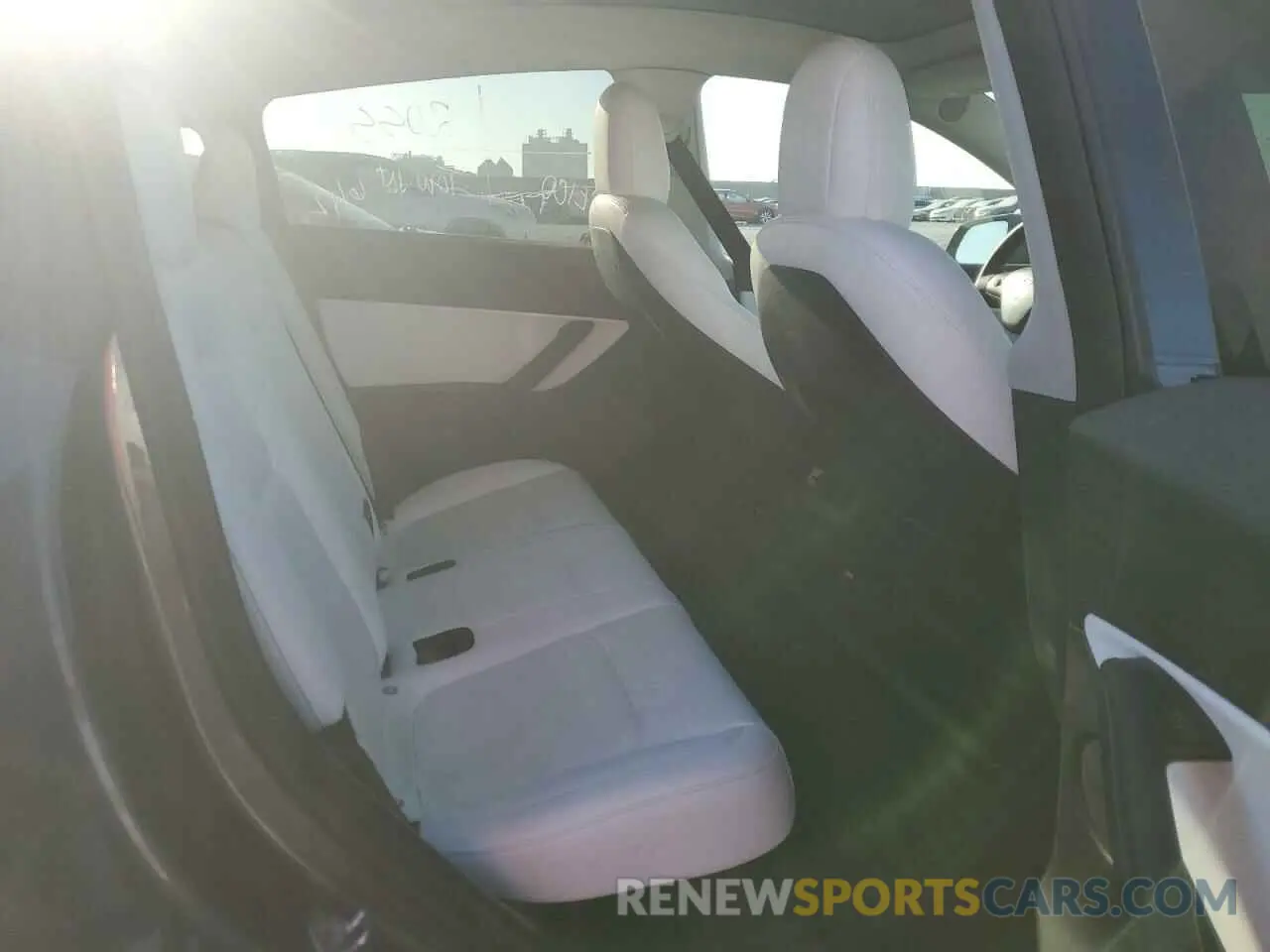11 Photograph of a damaged car 7SAYGDEF9NF466251 TESLA MODEL Y 2022